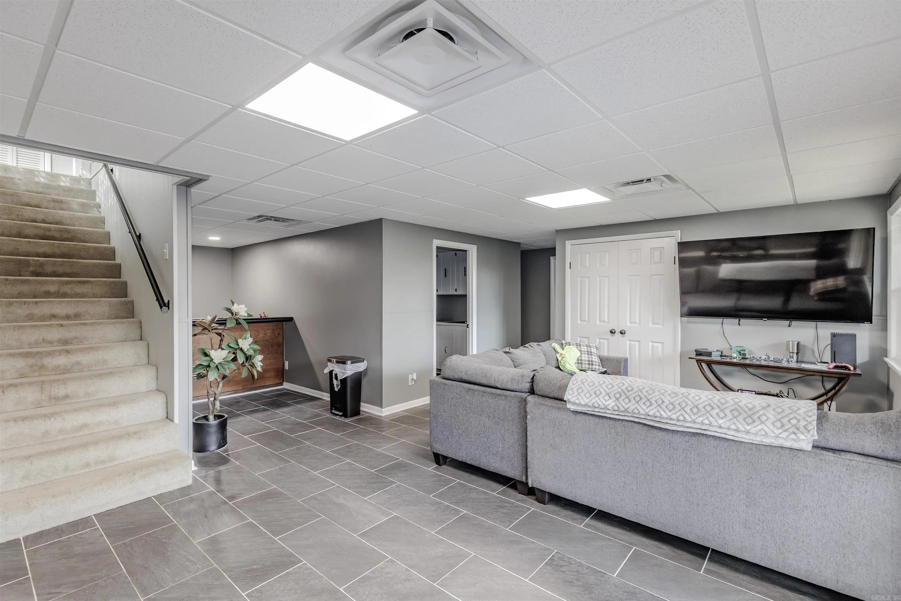 Property at 1717 N Fourche - Image 39