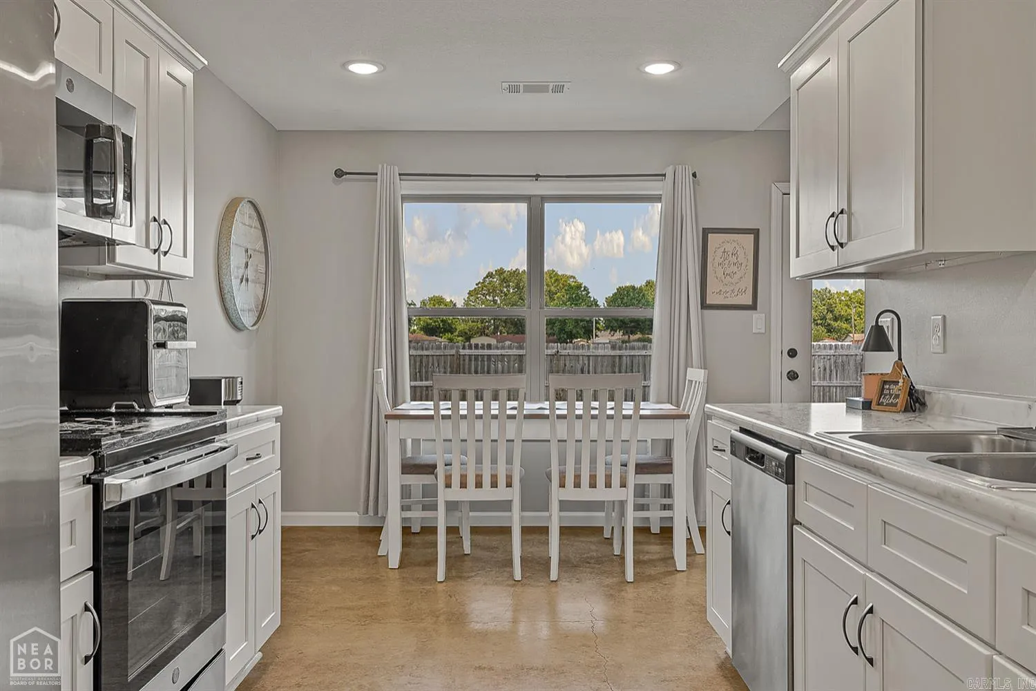 Property at 117  Waterfowl - Image 12