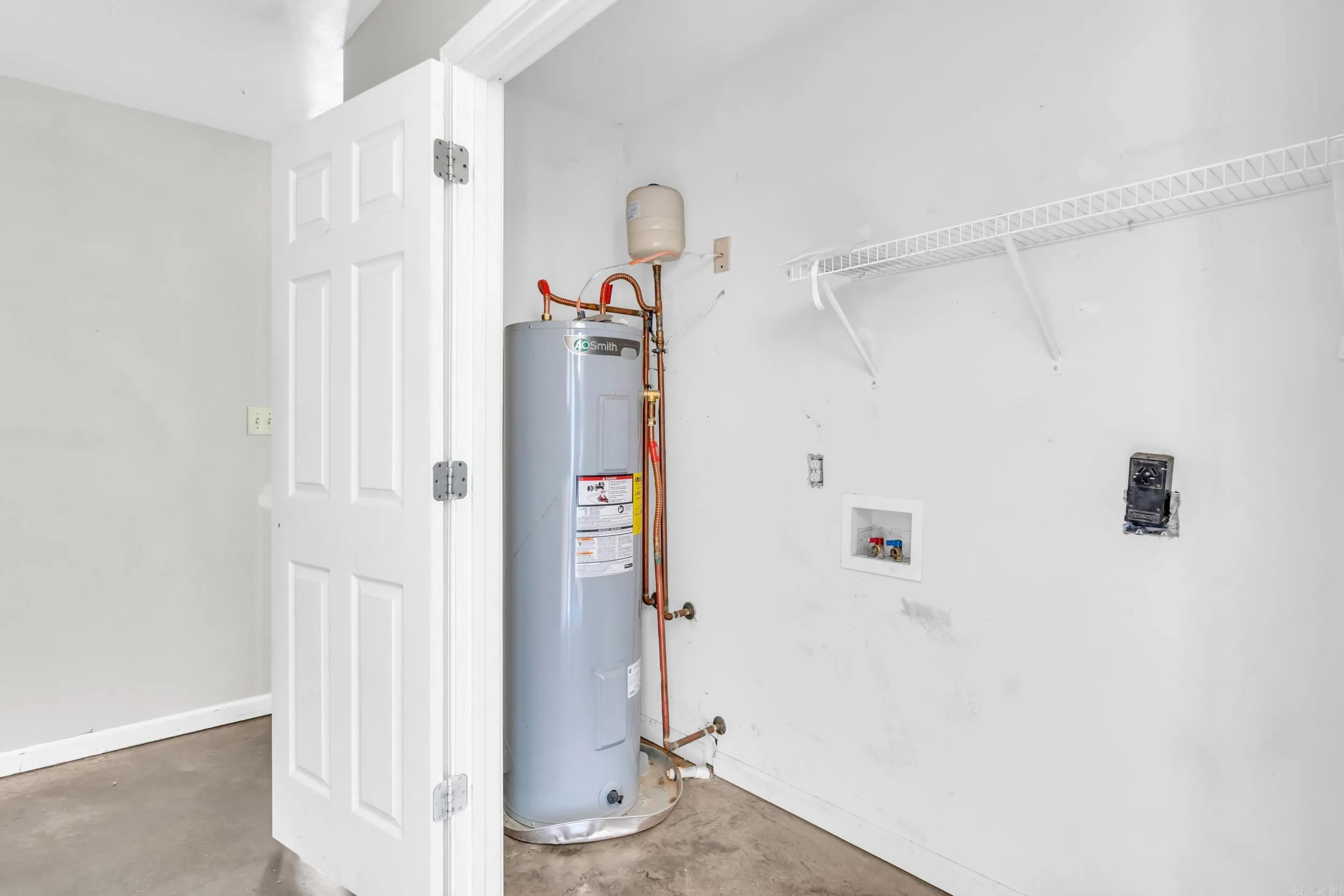 Property at 201 N Horn a & b - Image 17