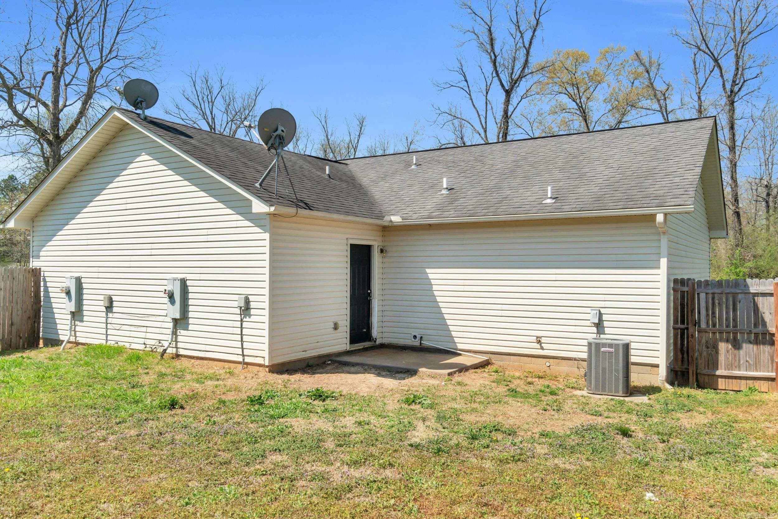 Property at 201 N Horn a & b - Image 21