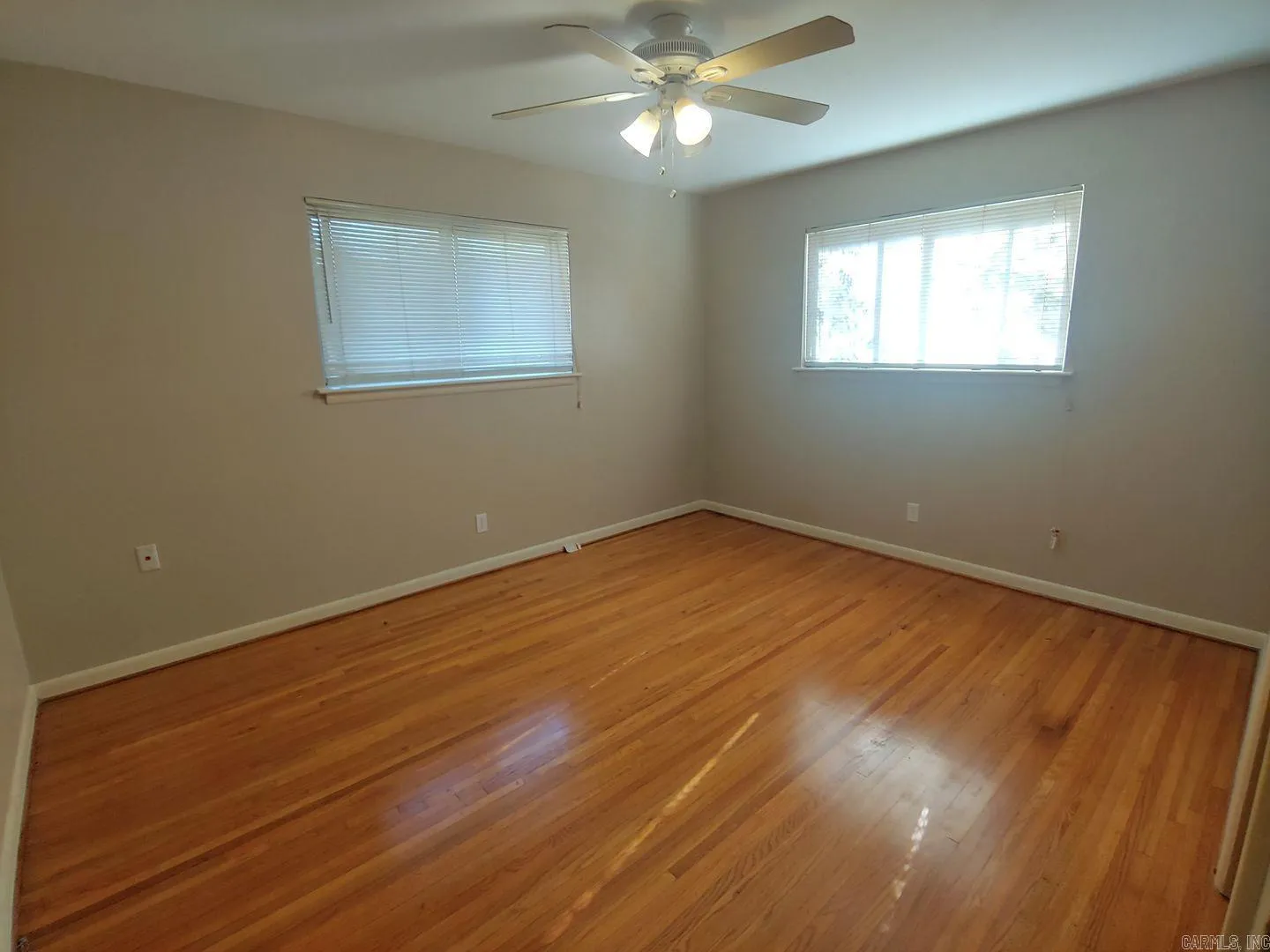 Property at 323  Santa fe - Image 12