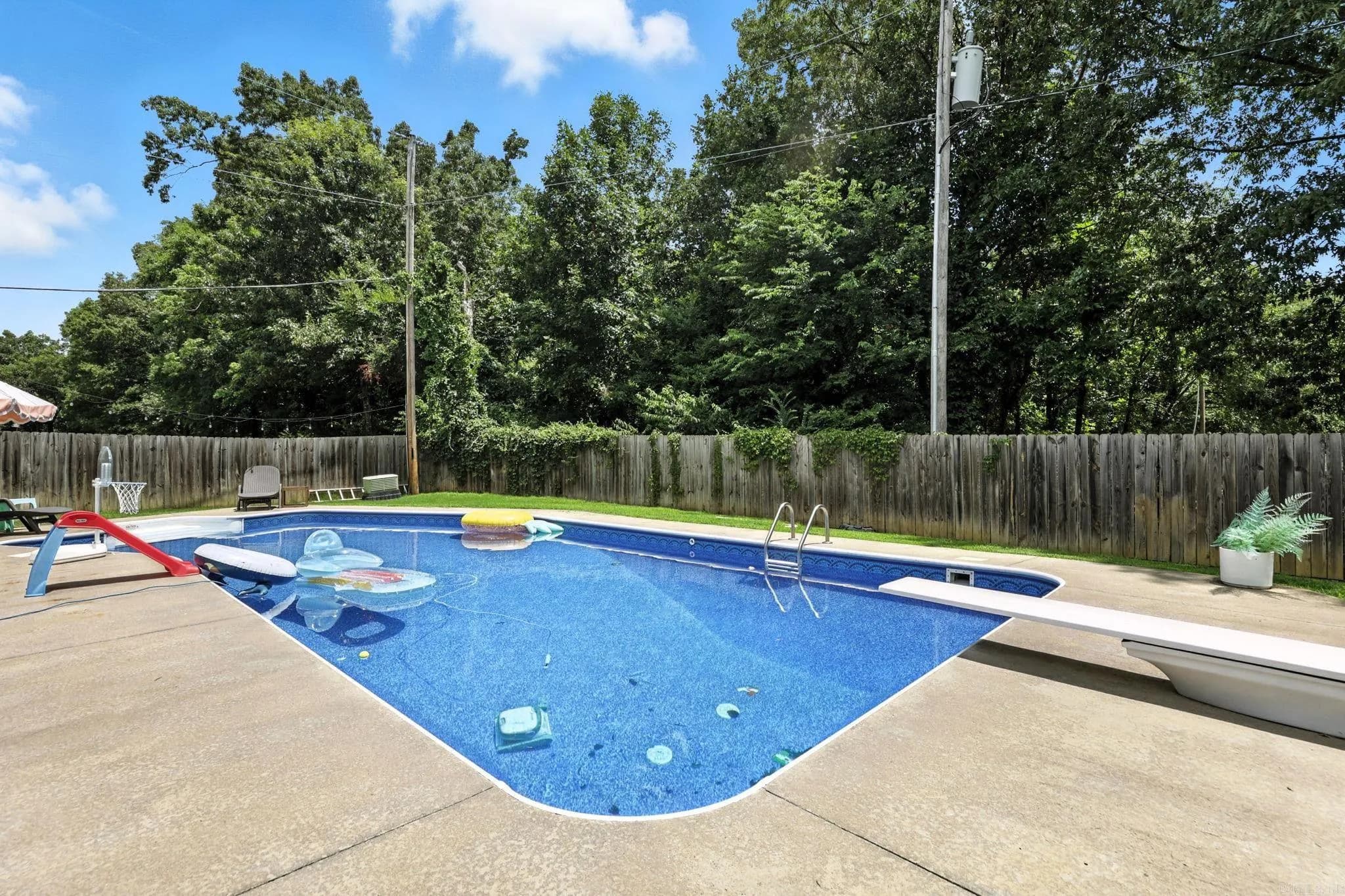 Property at 28  Crestwood dr - Image 35