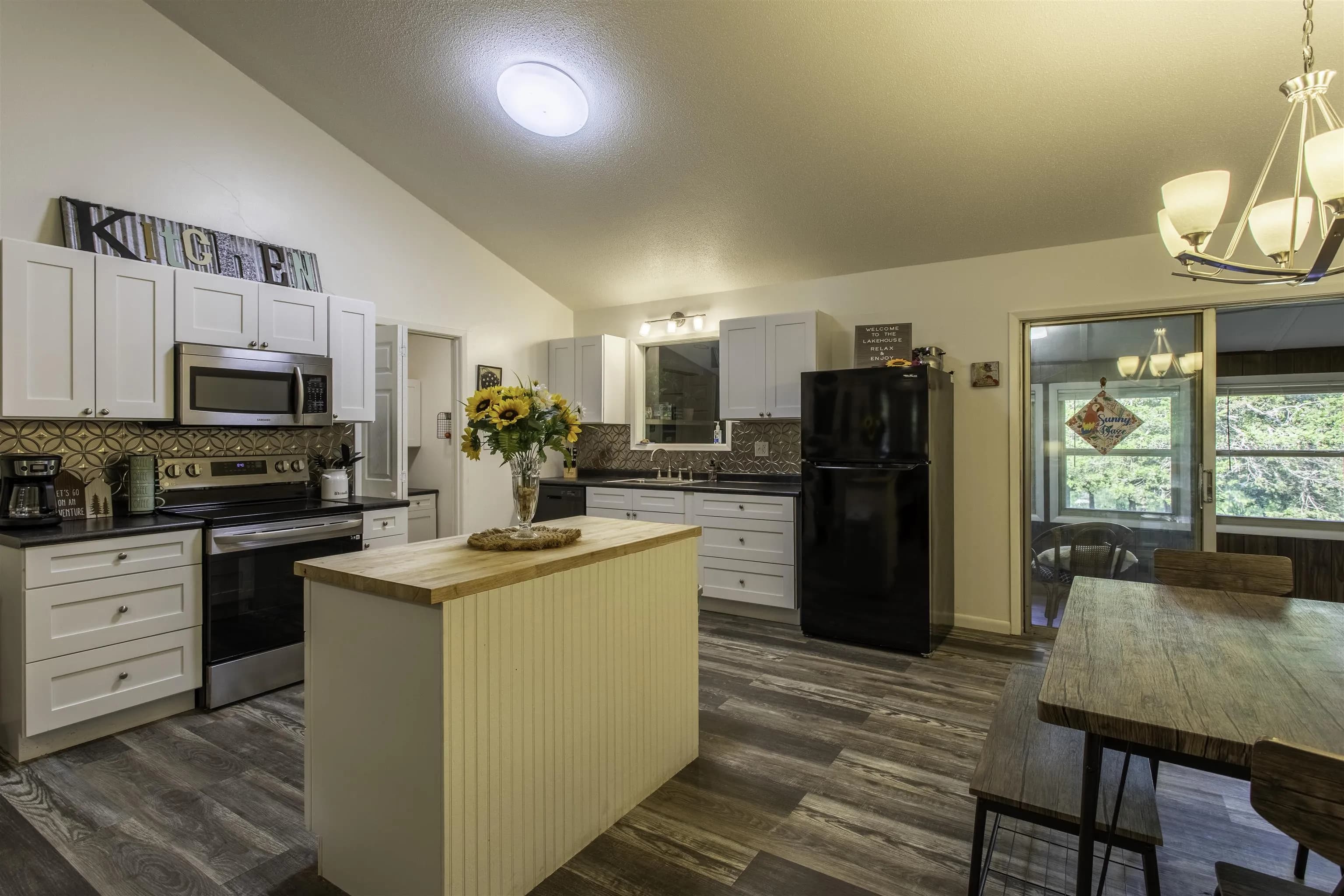 Property at 26  Enid - Image 6