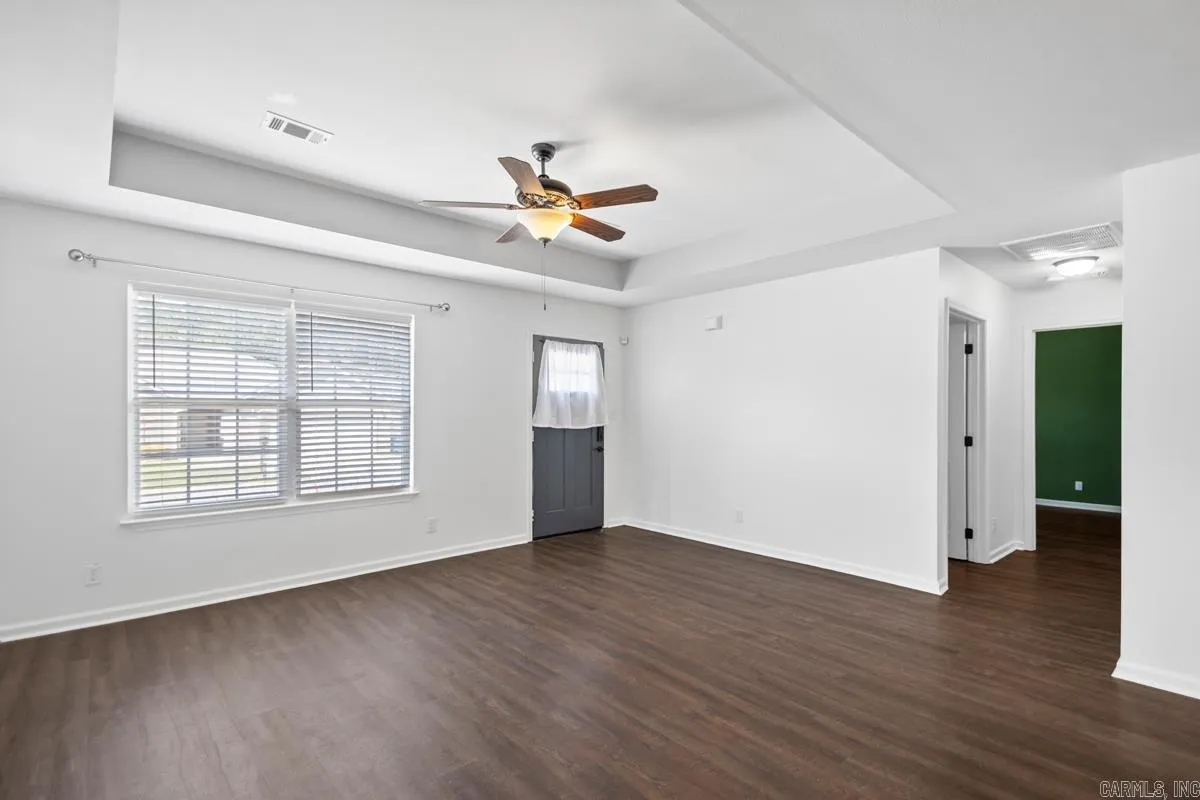 Property at 530  Wisteria - Image 6