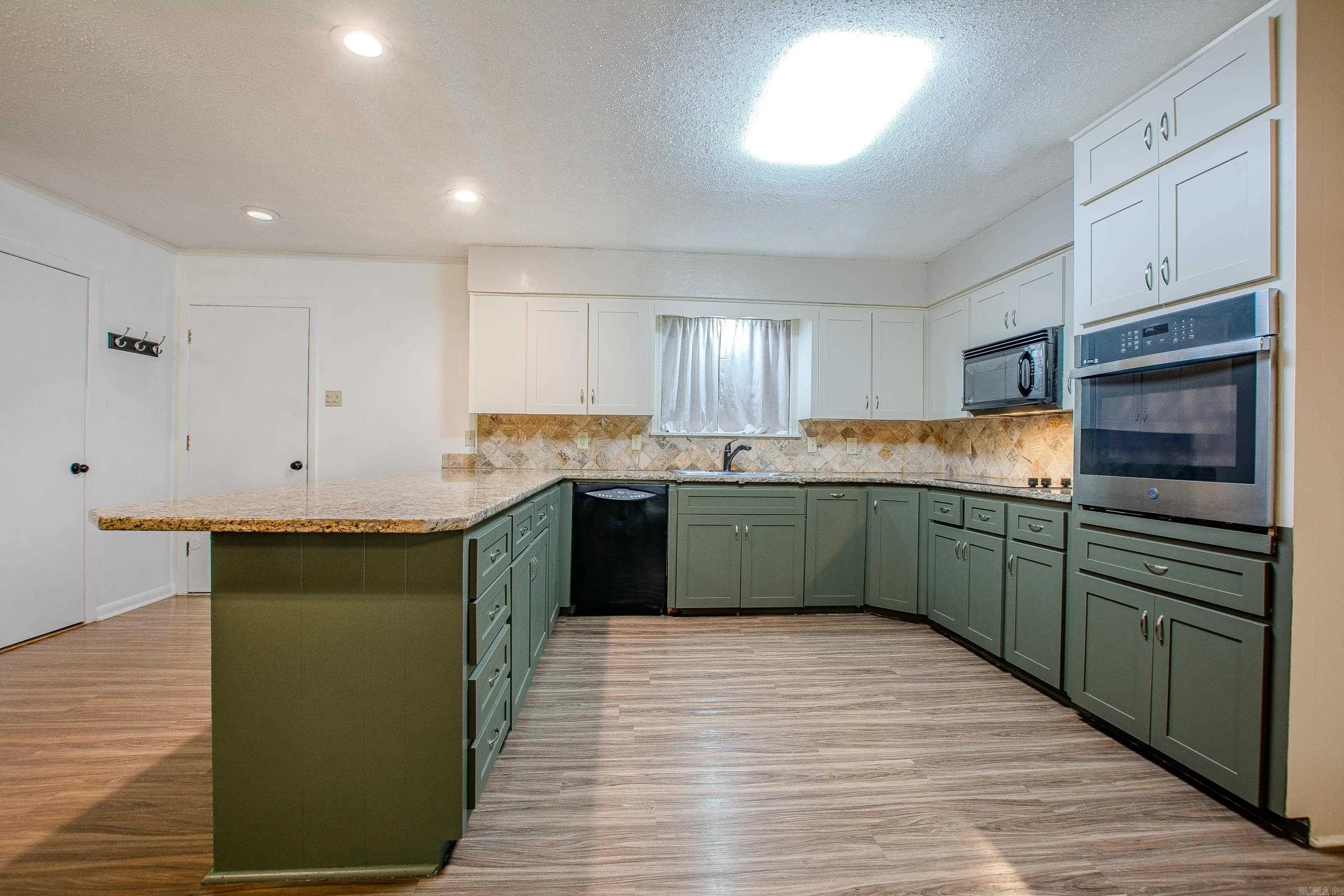 Property at 5820  Greenhurst - Image 14