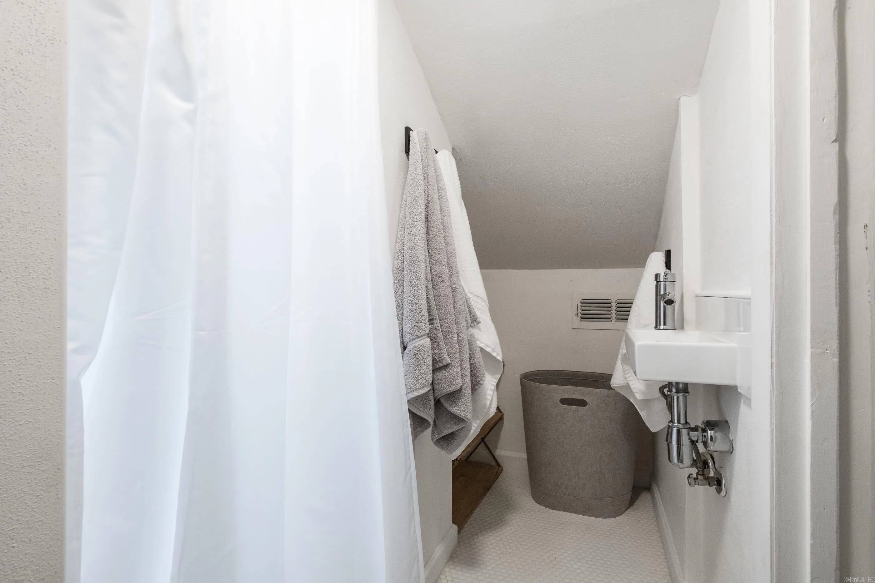 Property at 1920  Beechwood - Image 36