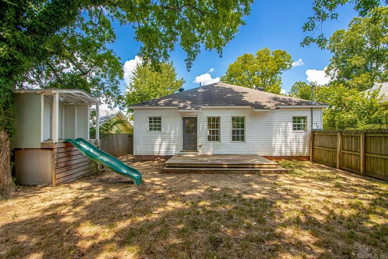 Property at 506 W Conway - Image 39
