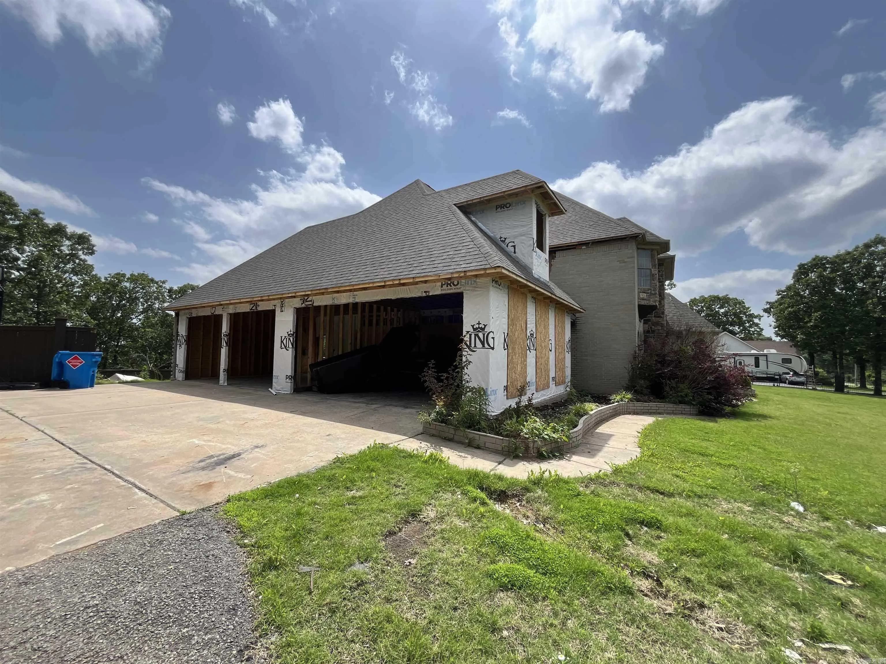 Property at 29  Treasure creek - Image 2