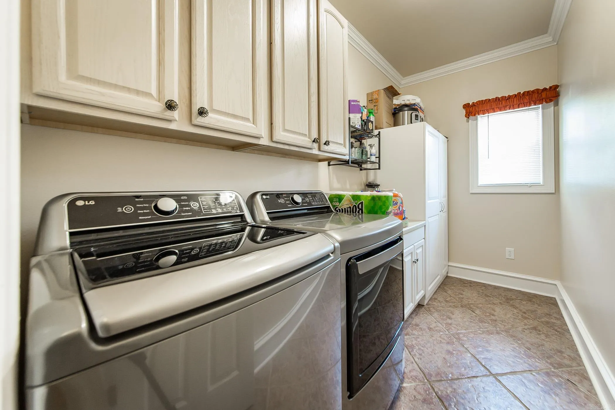 Property at 449  Grand isle - Image 35