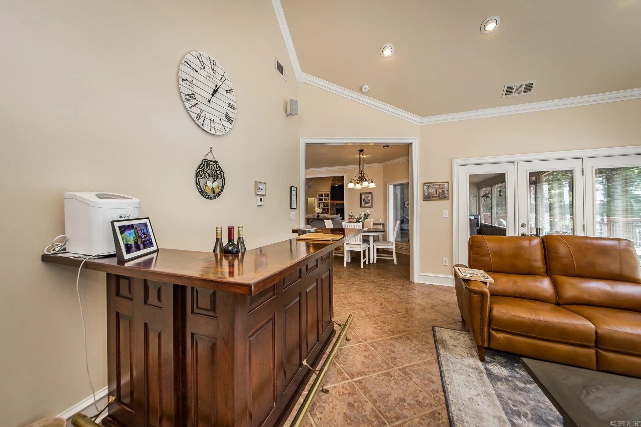 Property at 449  Grand isle - Image 18