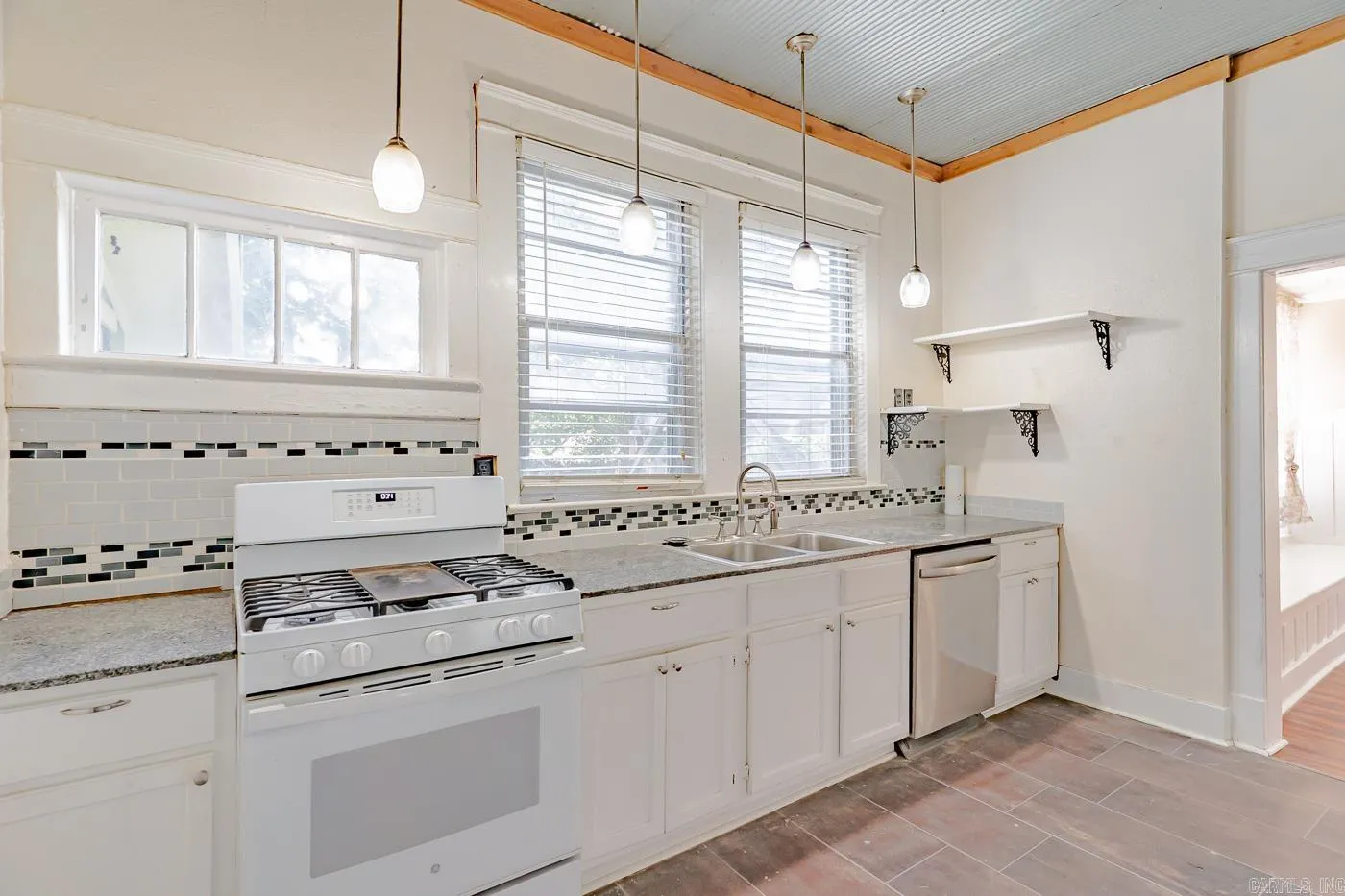 Property at 700  2nd st - Image 14