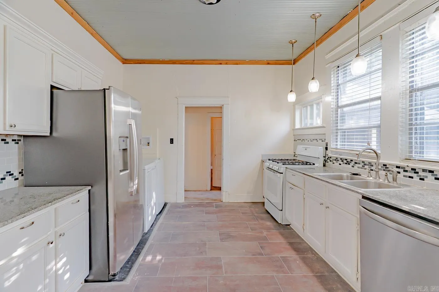 Property at 700  2nd st - Image 11