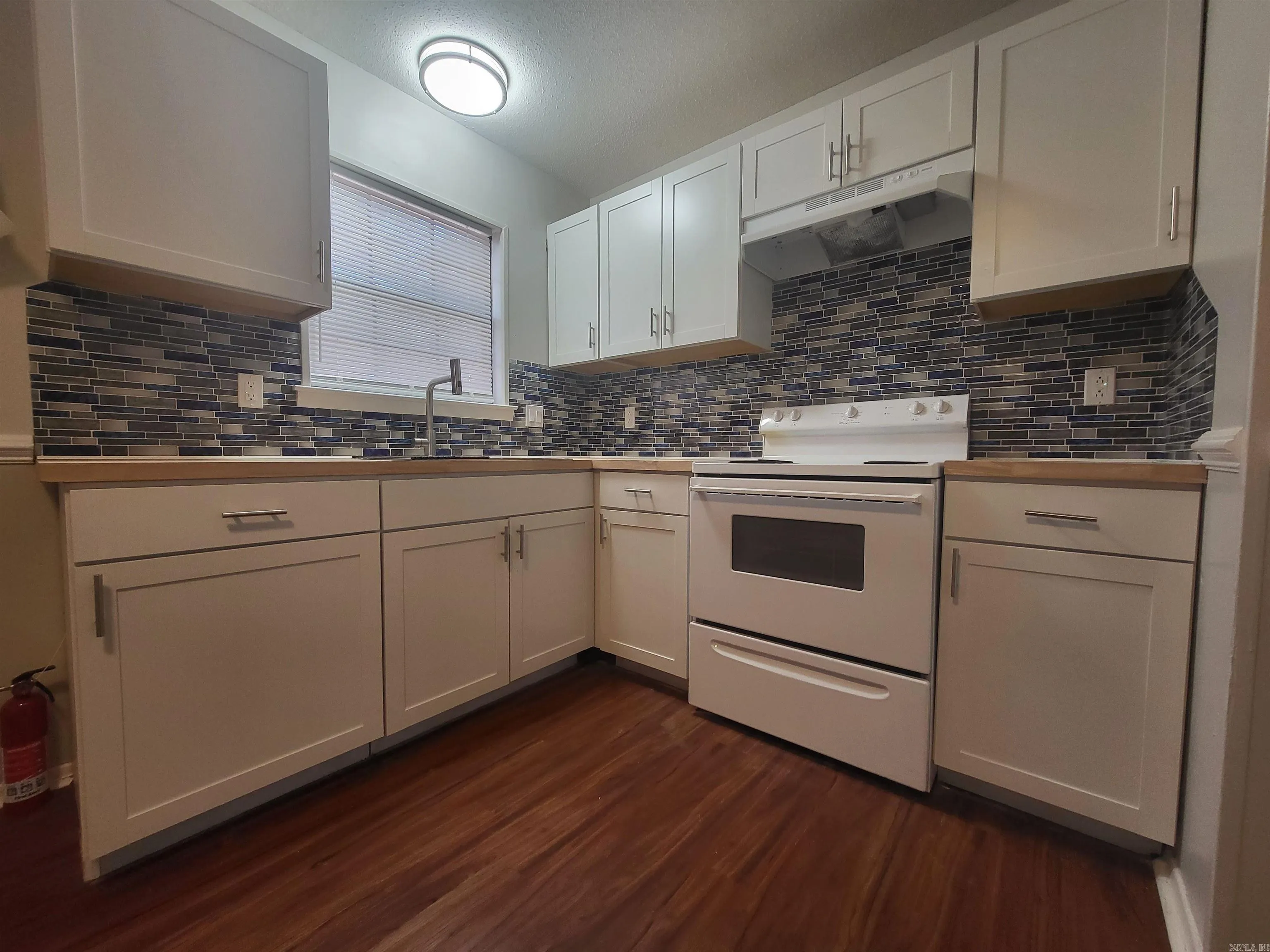 Property at 508  Lehman - Image 15