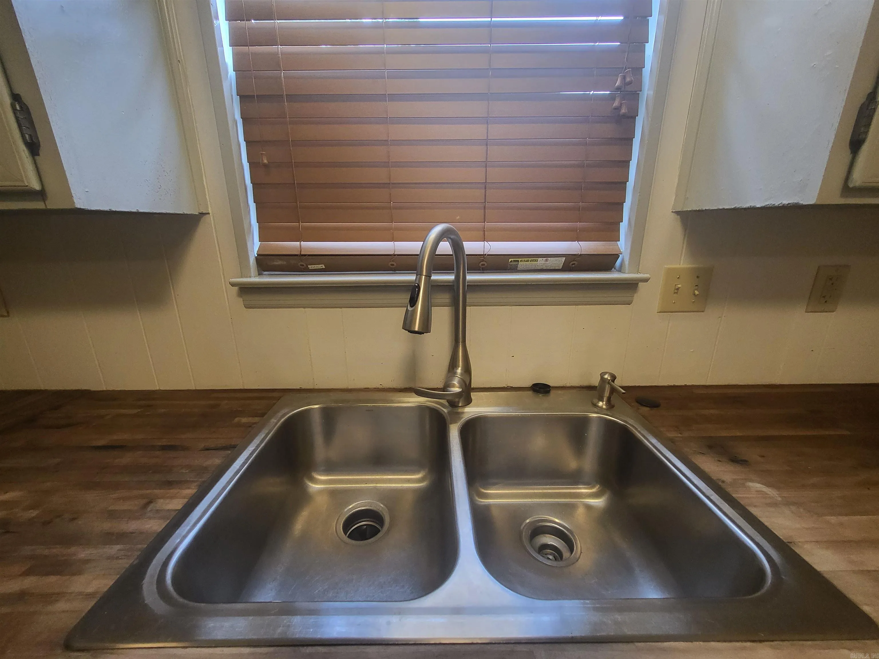 Property at 42  Wright - Image 18
