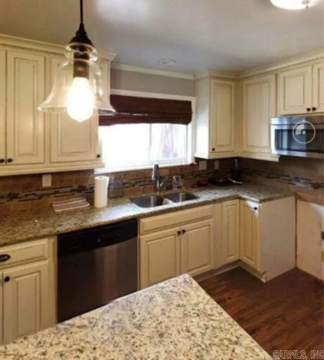 Property at 405 N 5th - Image 3