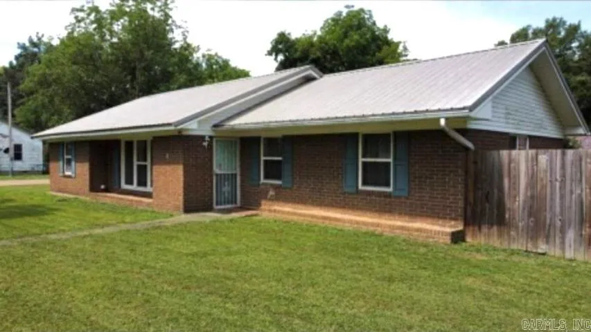 Property at 405 N 5th - Image 1