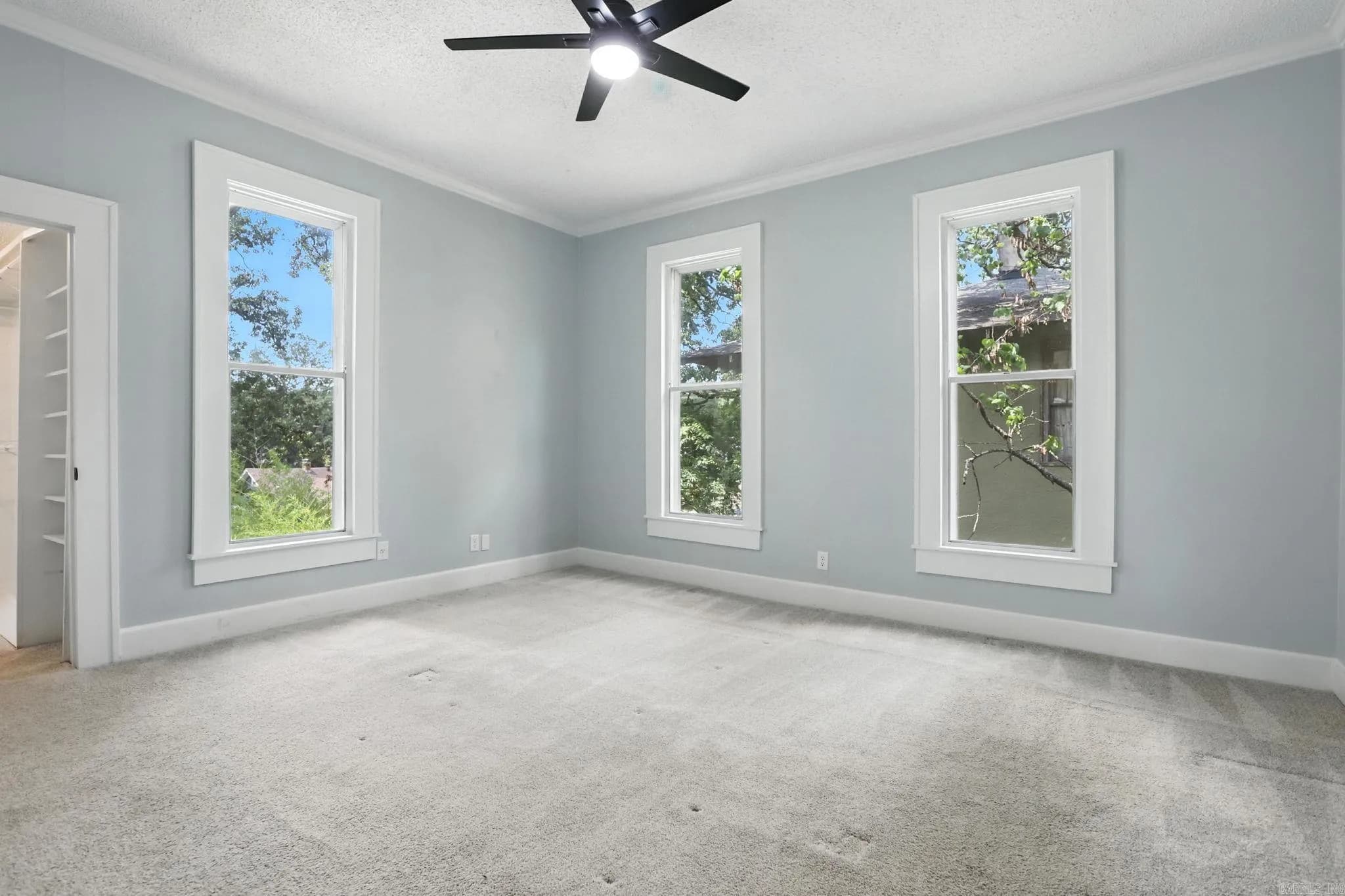 Property at 516 N Oak - Image 25