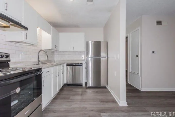 Property at 1100  Brookside, 57 - Image 8