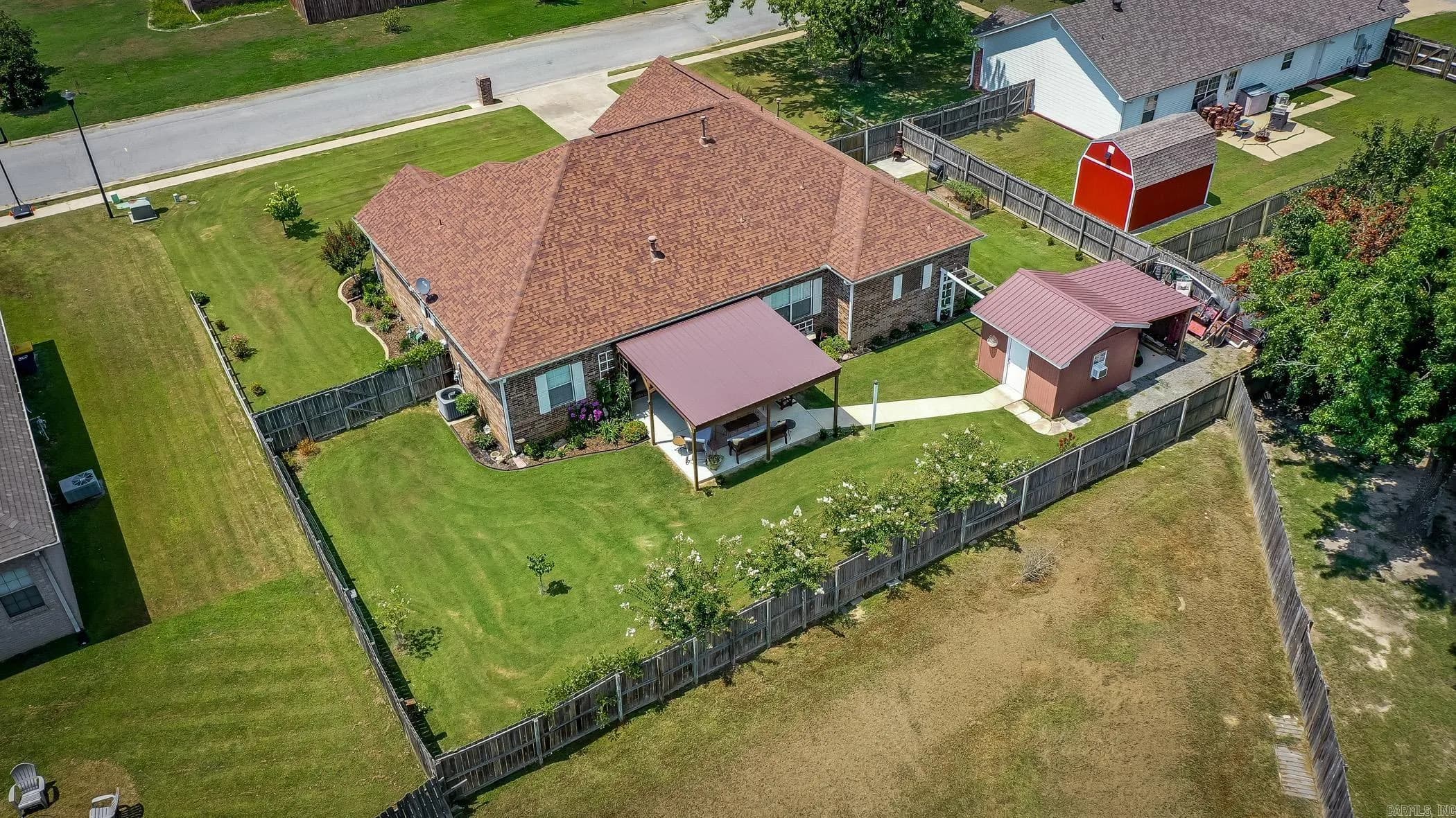 Property at 35  Applewood - Image 43
