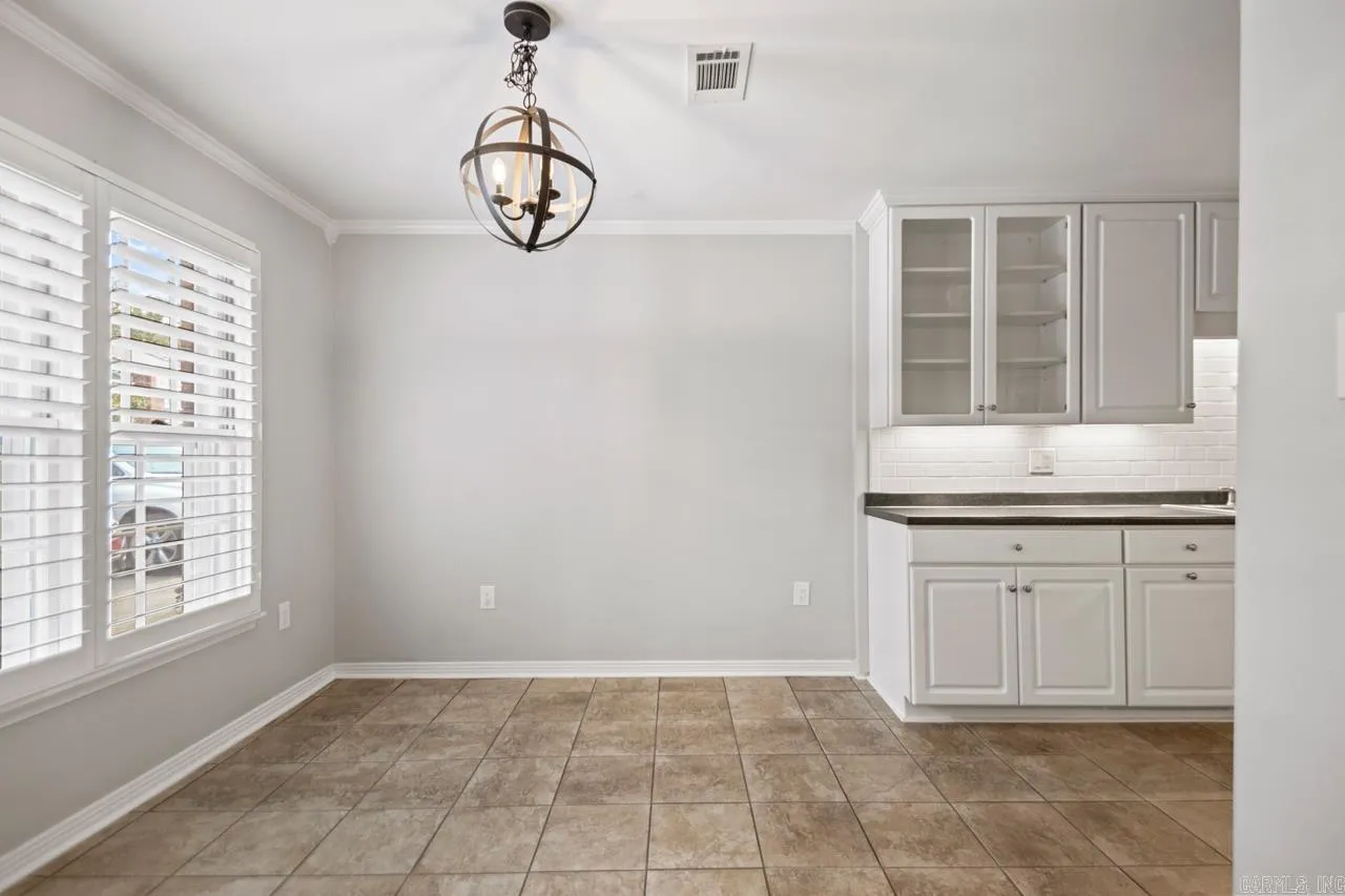 Property at 337  Cambridge place - Image 12