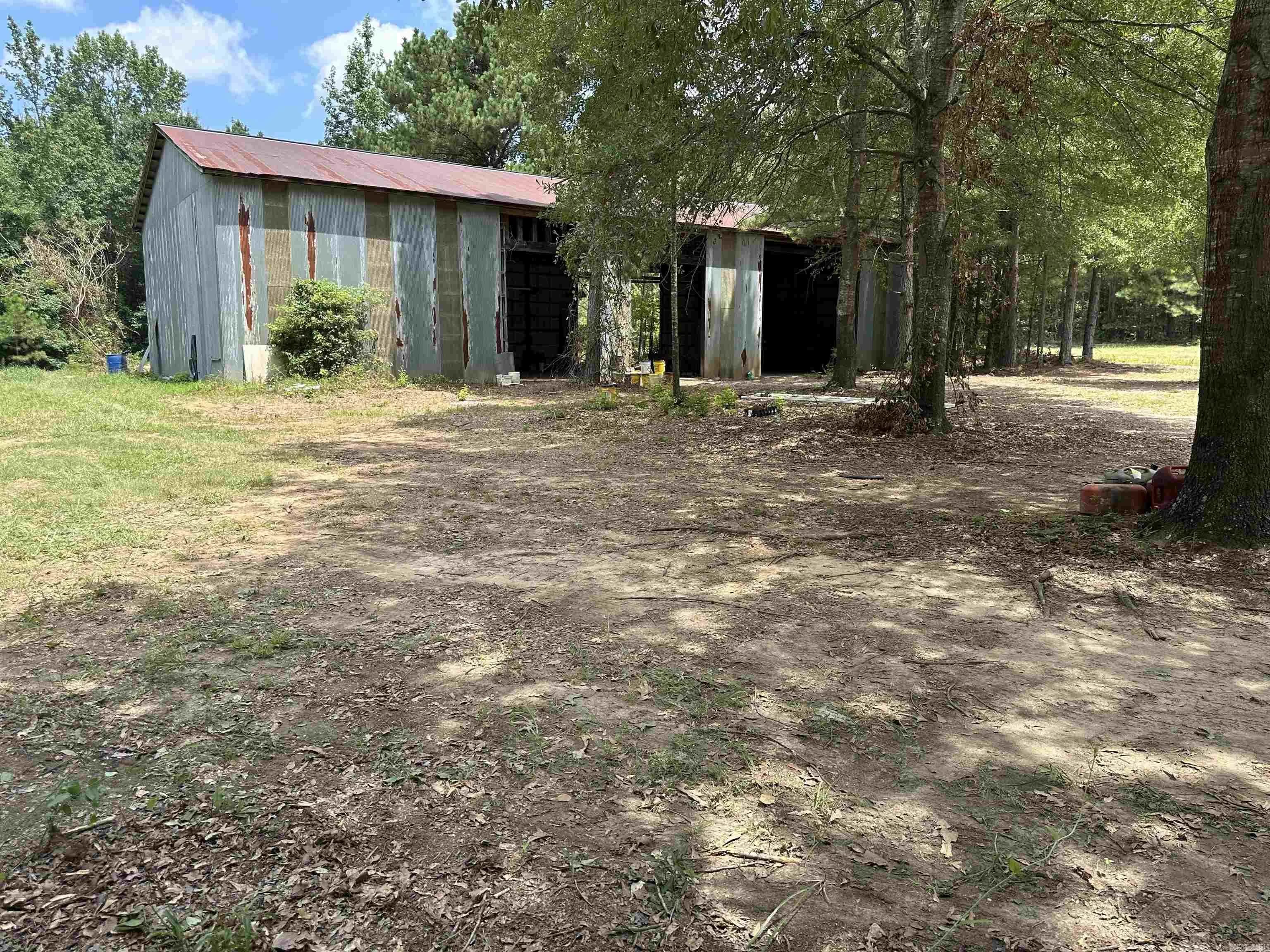Property at 1344  Traskwood - Image 17