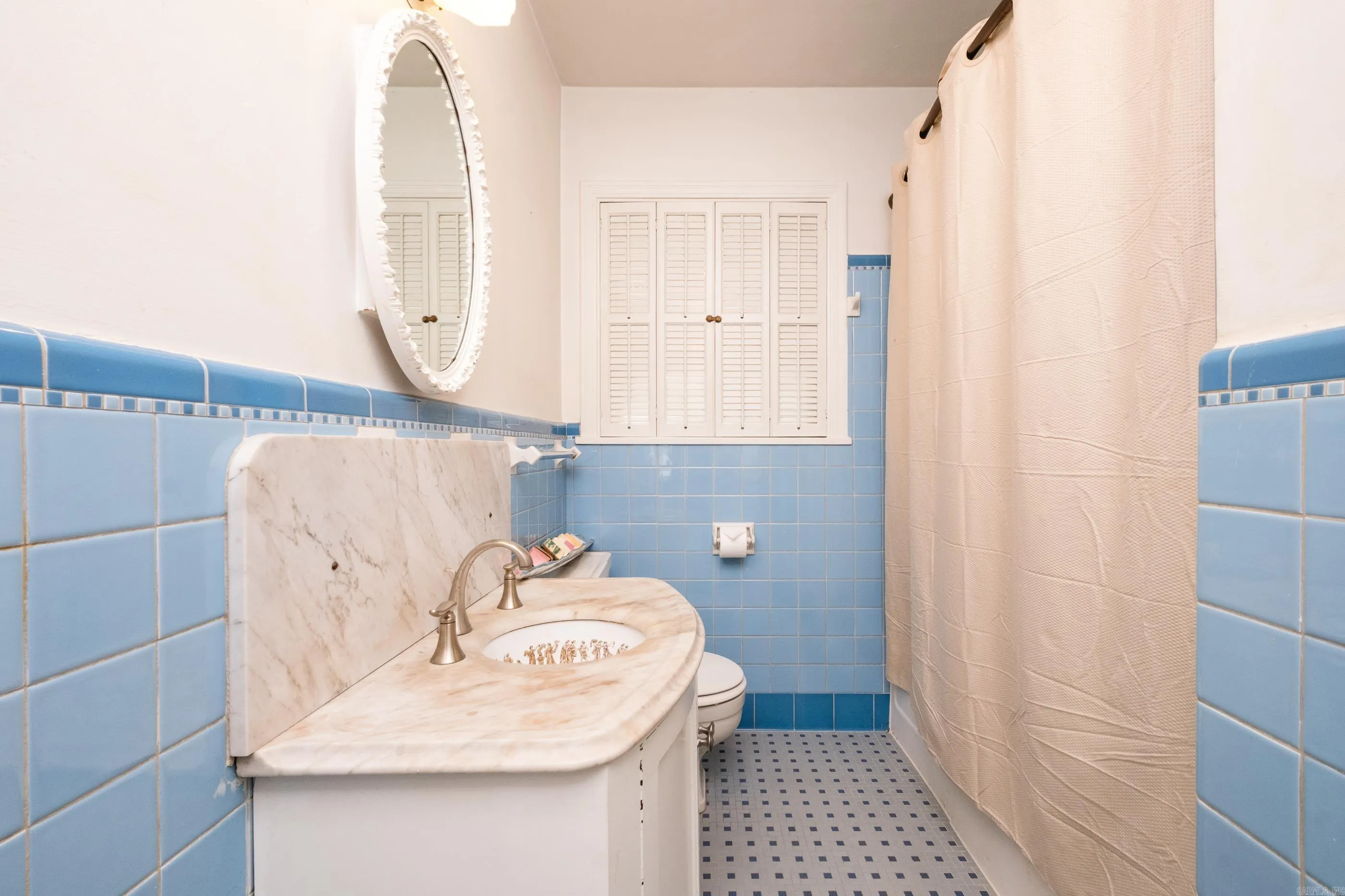 Property at 337  Crystal - Image 37