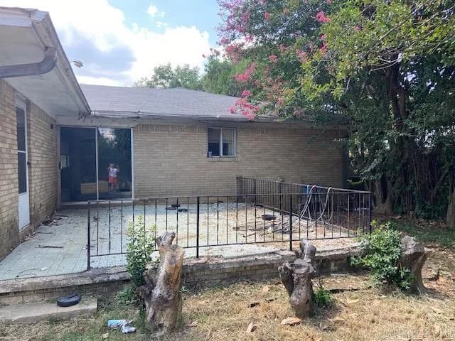 Property at 36  Meadowbrook - Image 16