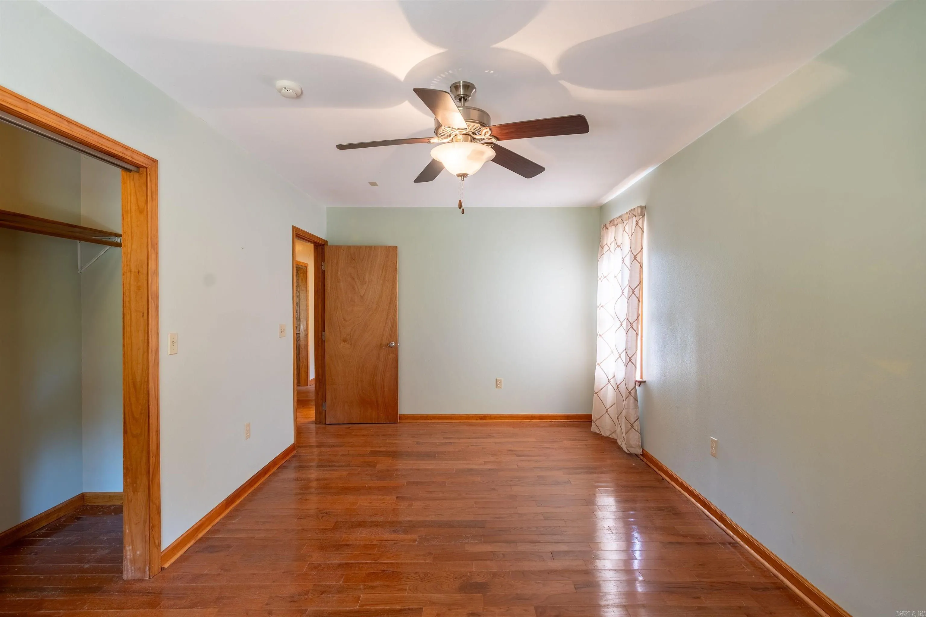 Property at 544  Wildflower - Image 17