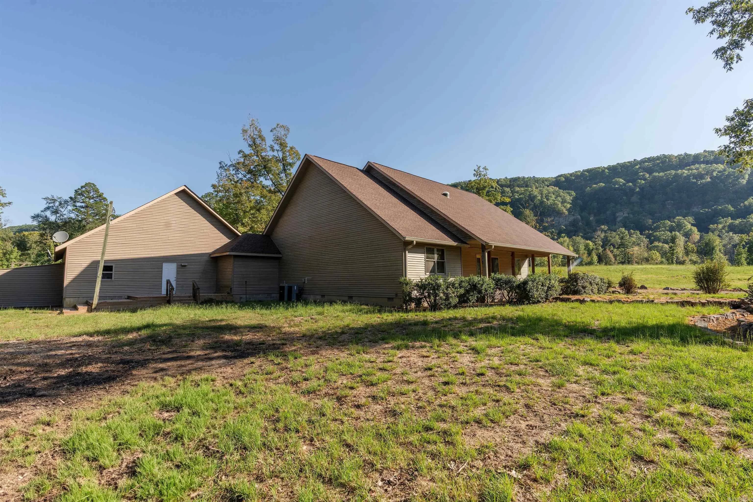 Property at 544  Wildflower - Image 27
