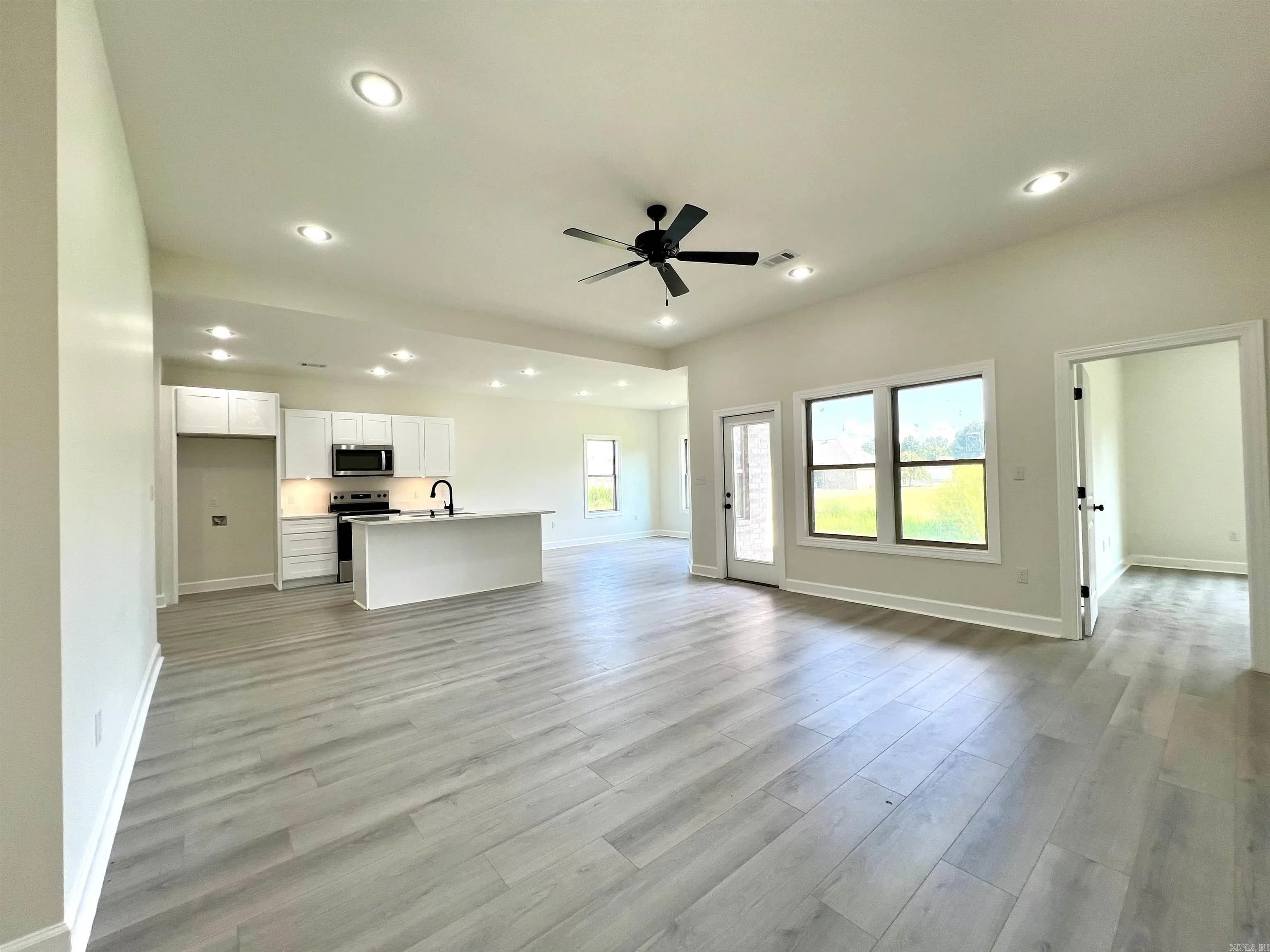 Property at 1241  Stella - Image 6