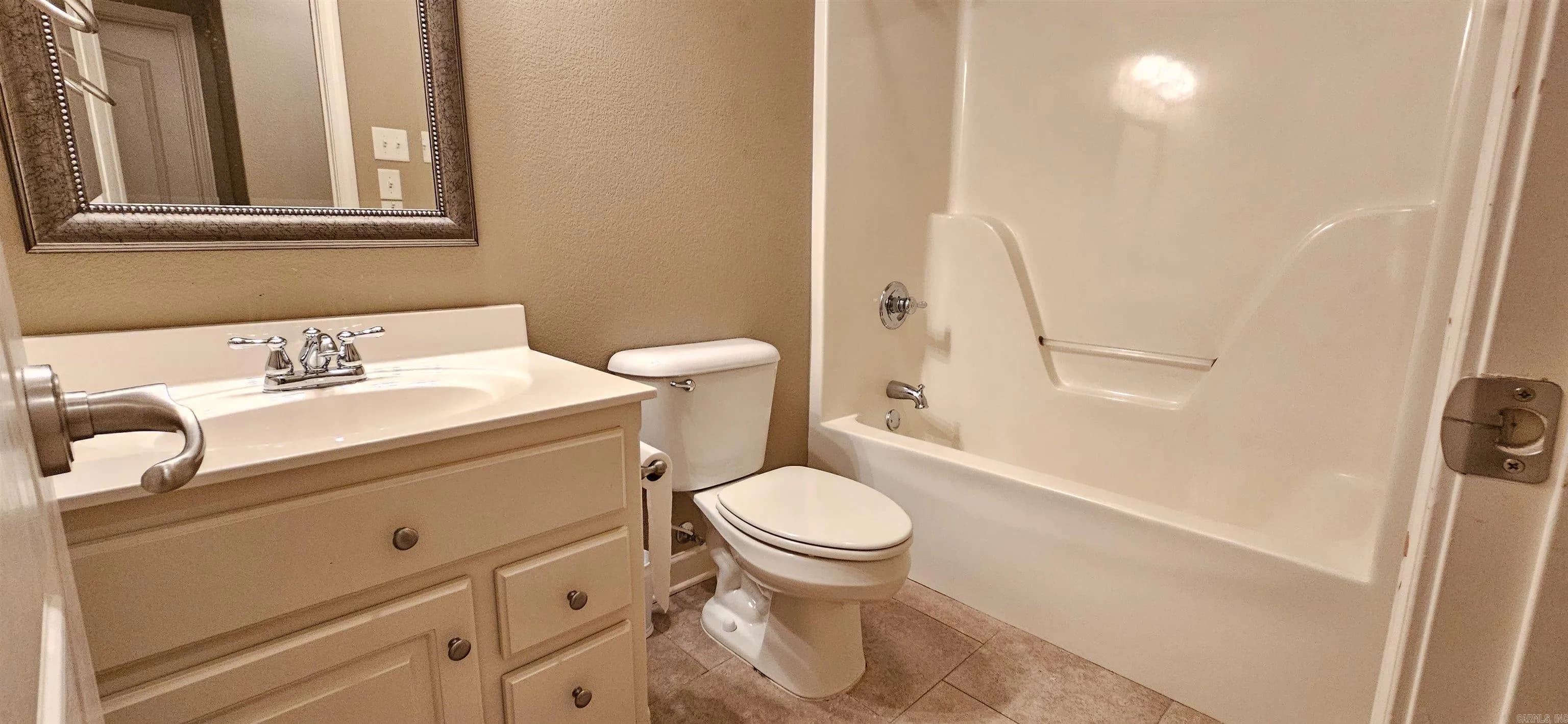 Property at 6004  Base meadows - Image 15