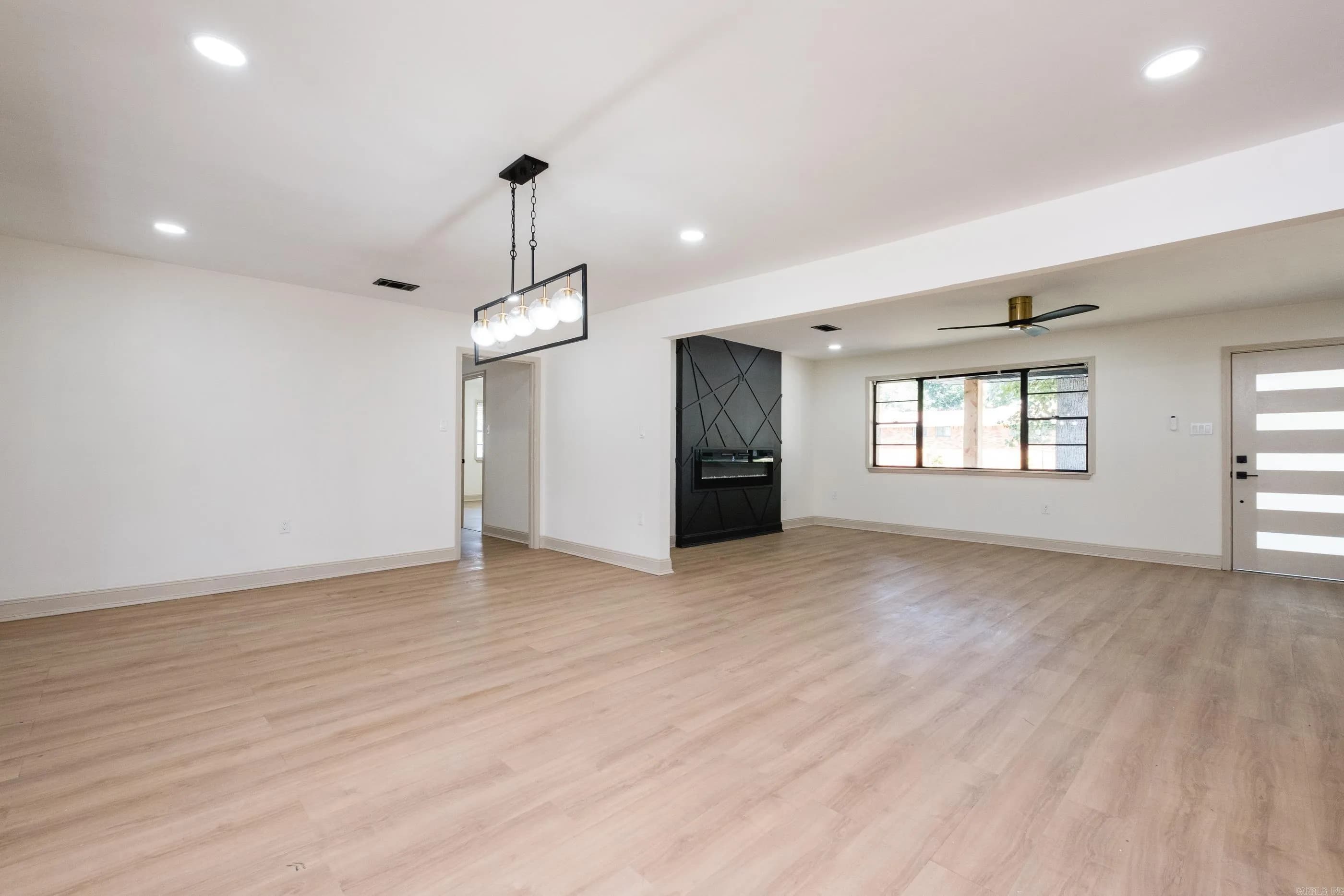 Property at 212 N Jackson - Image 14