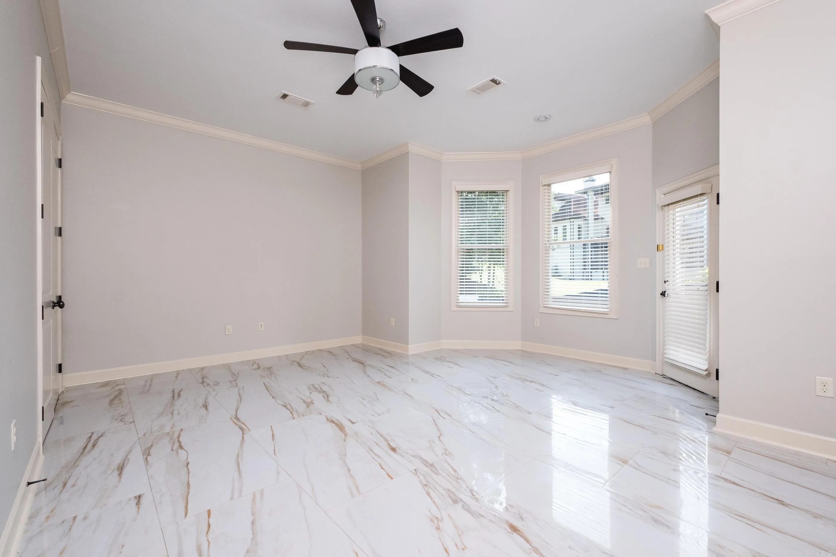 Property at 211  Sezanne - Image 31
