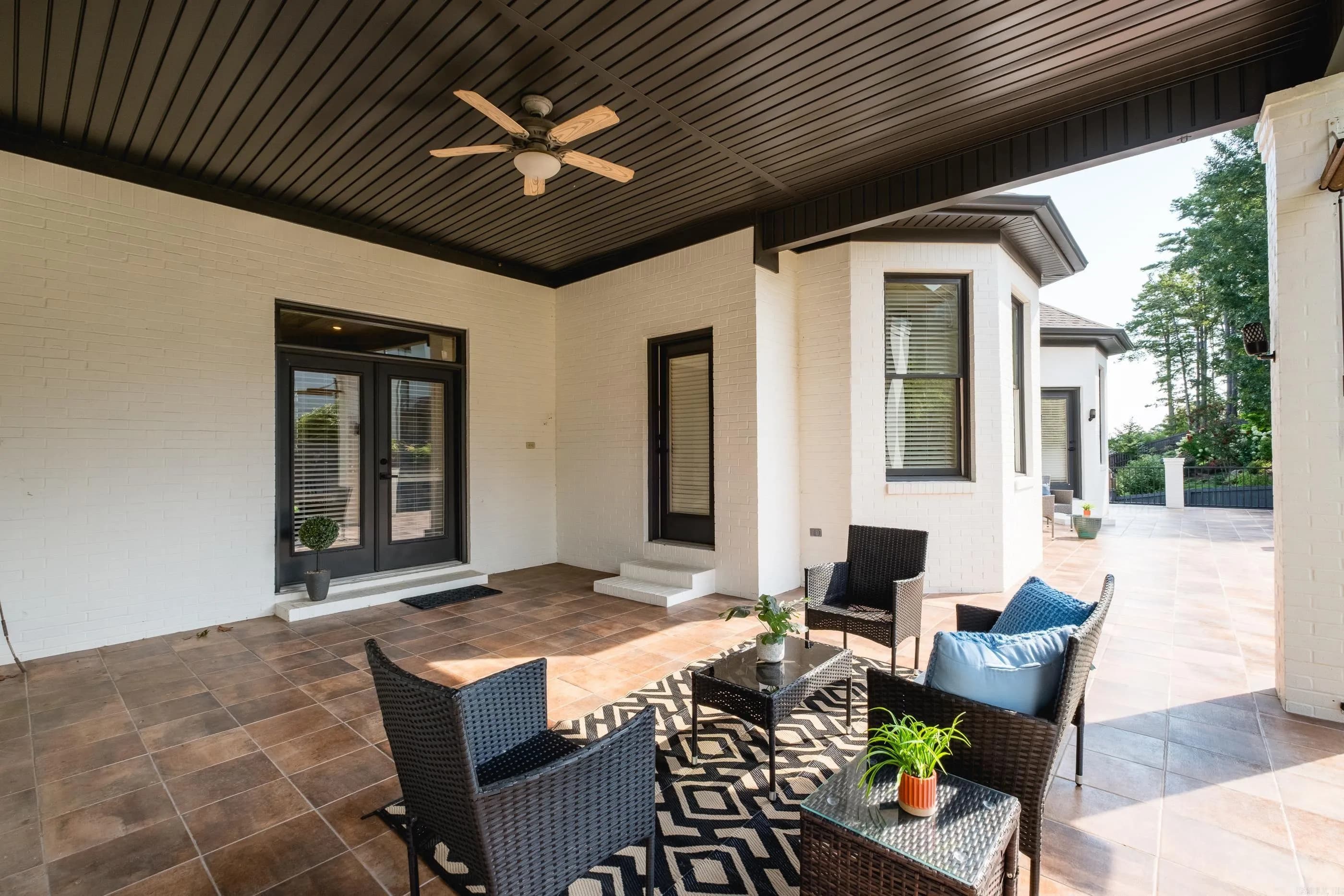 Property at 211  Sezanne - Image 43