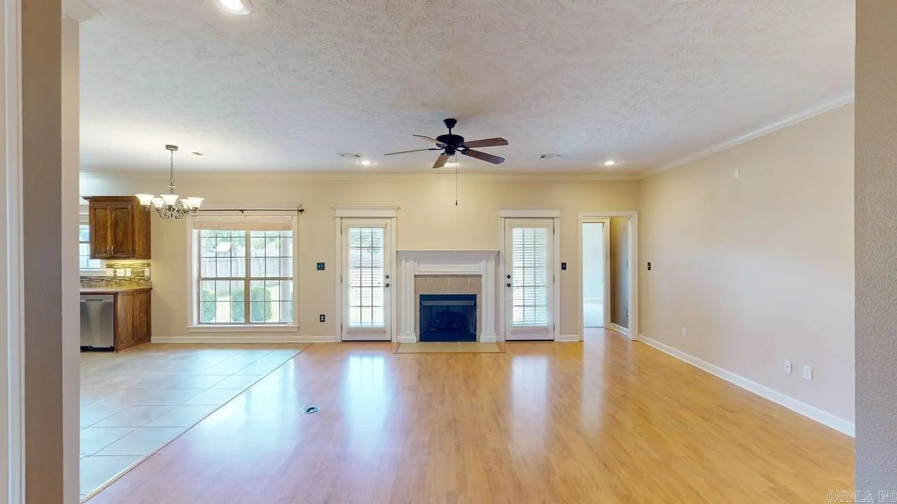 Property at 1325  Champions - Image 4