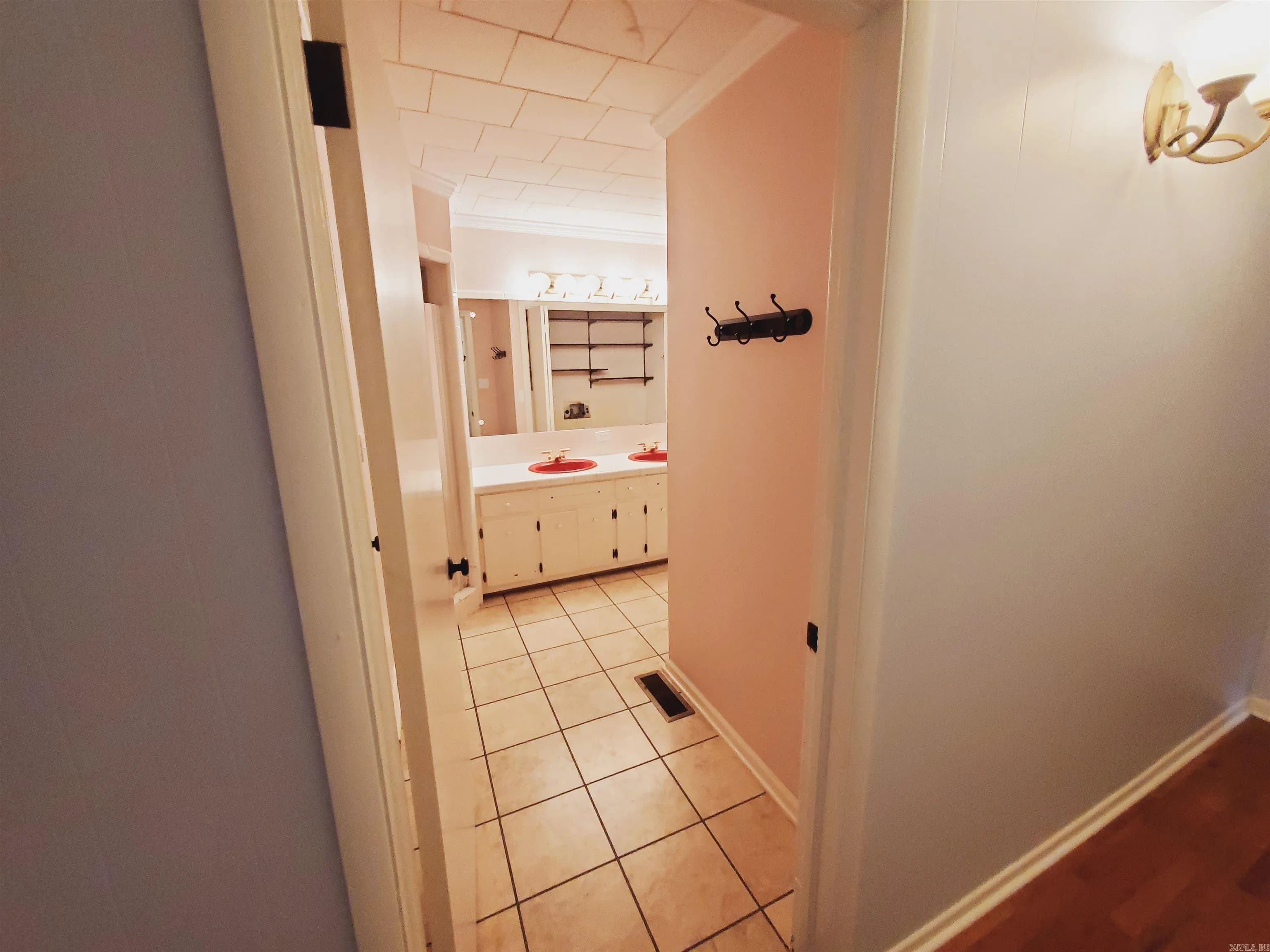 Property at 305 N 8th - Image 41