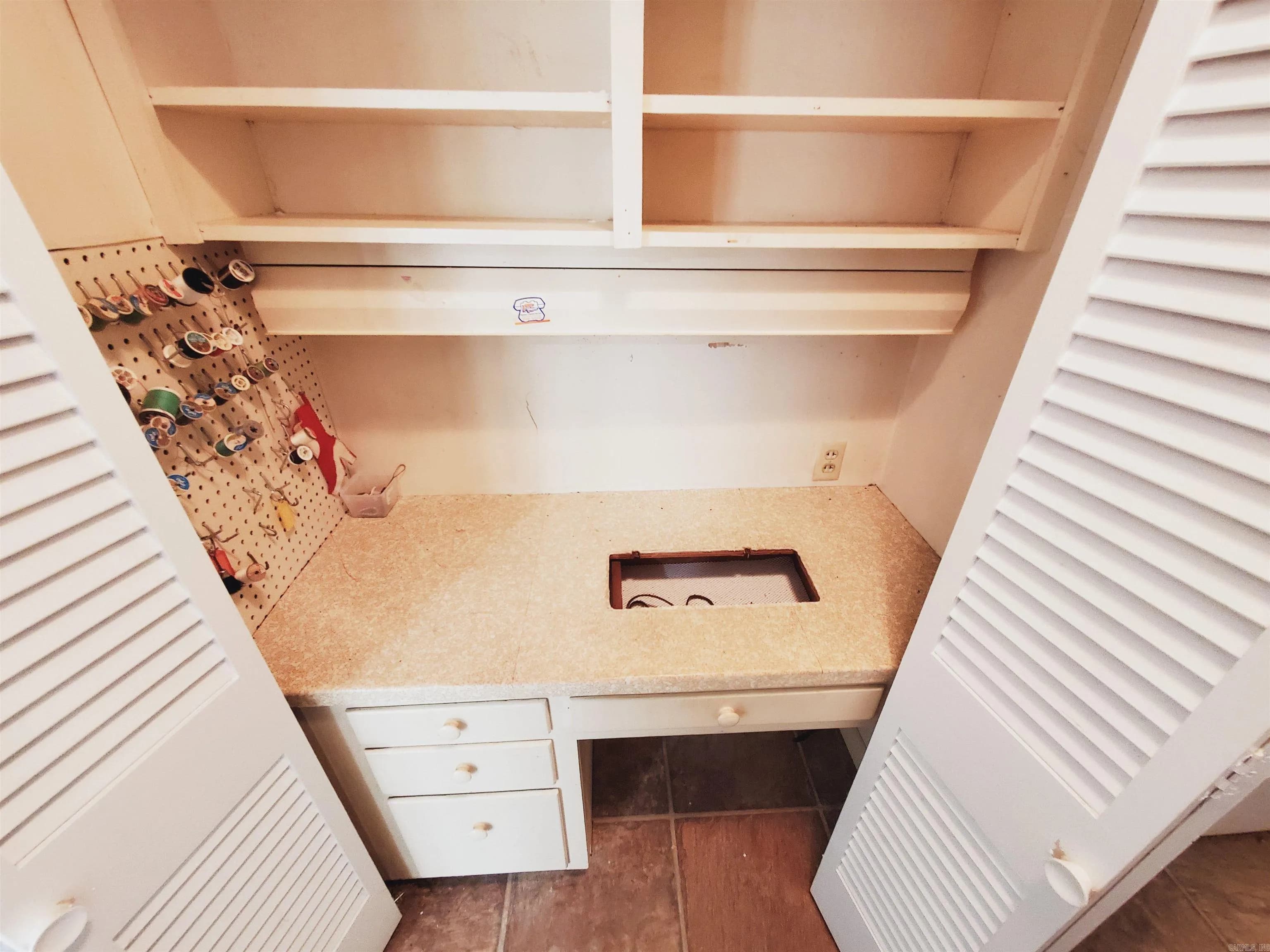 Property at 305 N 8th - Image 14