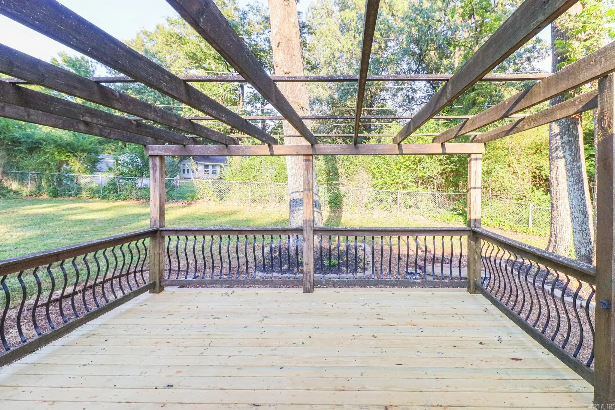 Property at 208  Cater - Image 30
