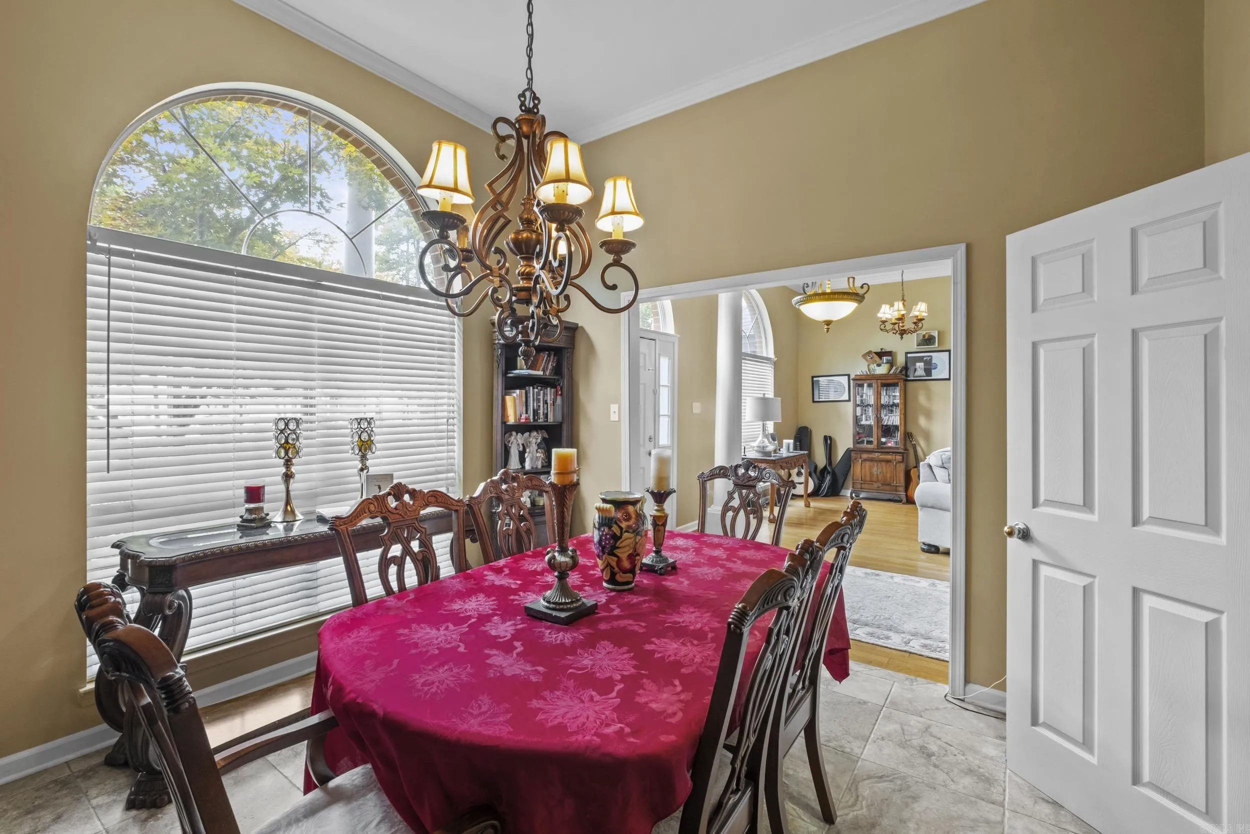 Property at 19  Montvale - Image 15