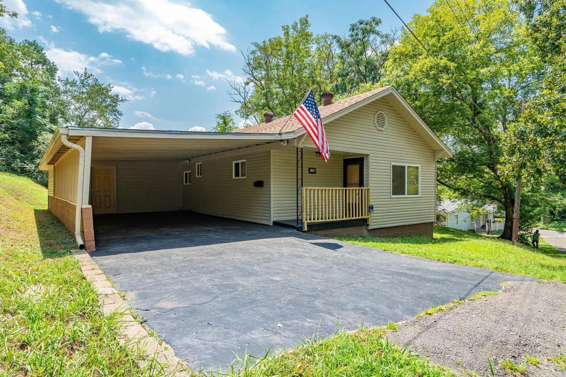 Property at 118  Landmark trail - Image 4