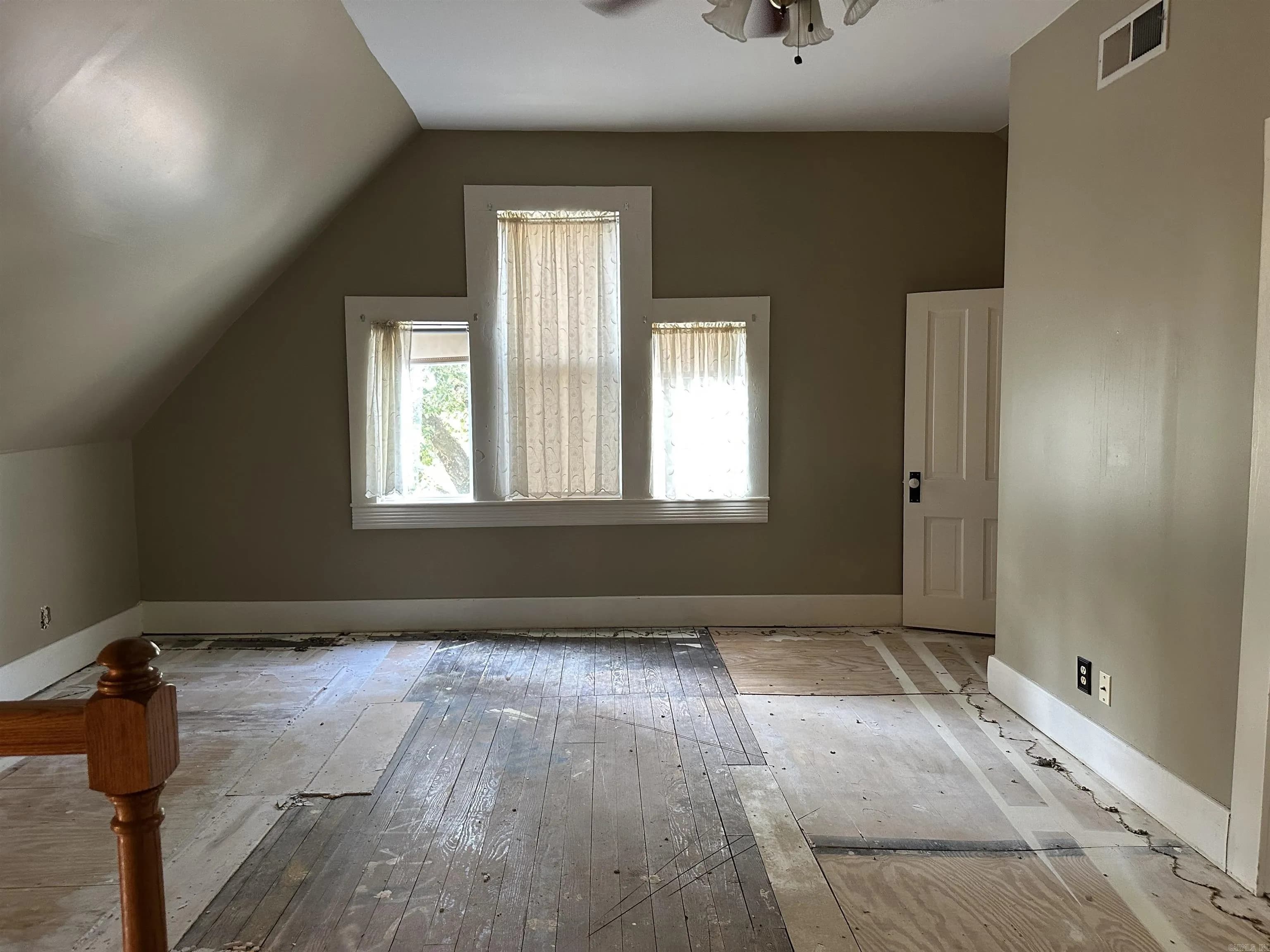 Property at 554  Prospect - Image 31