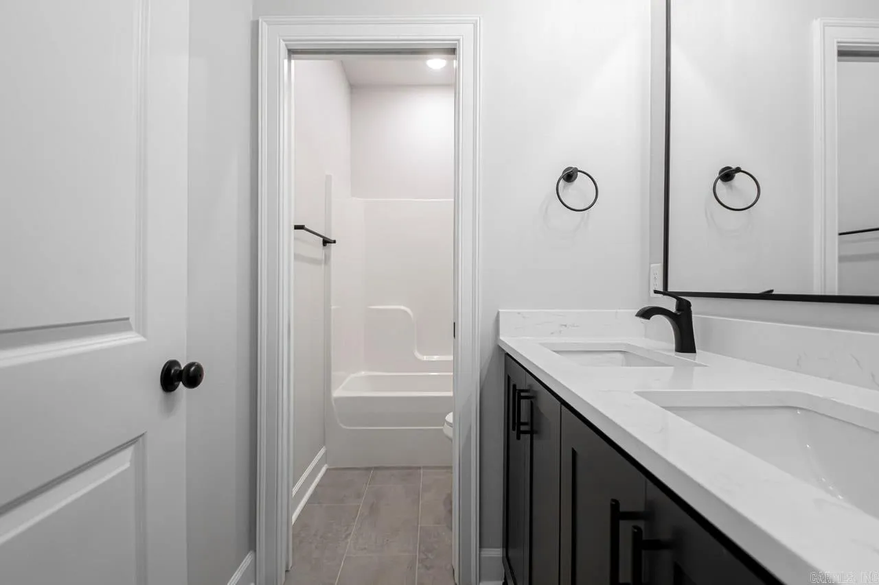 Property at 5017  Springwood - Image 33