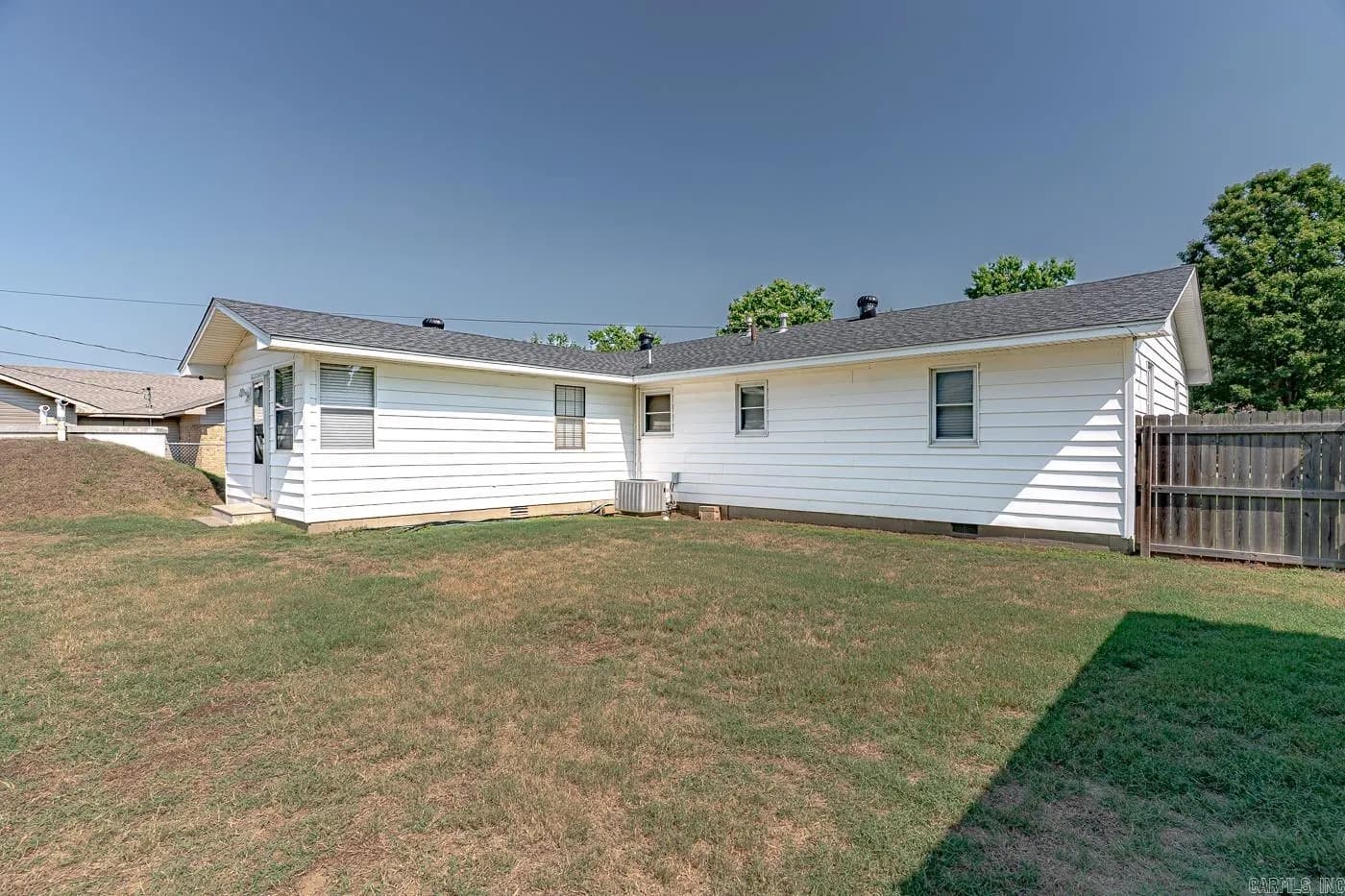 Property at 907  Nash - Image 31