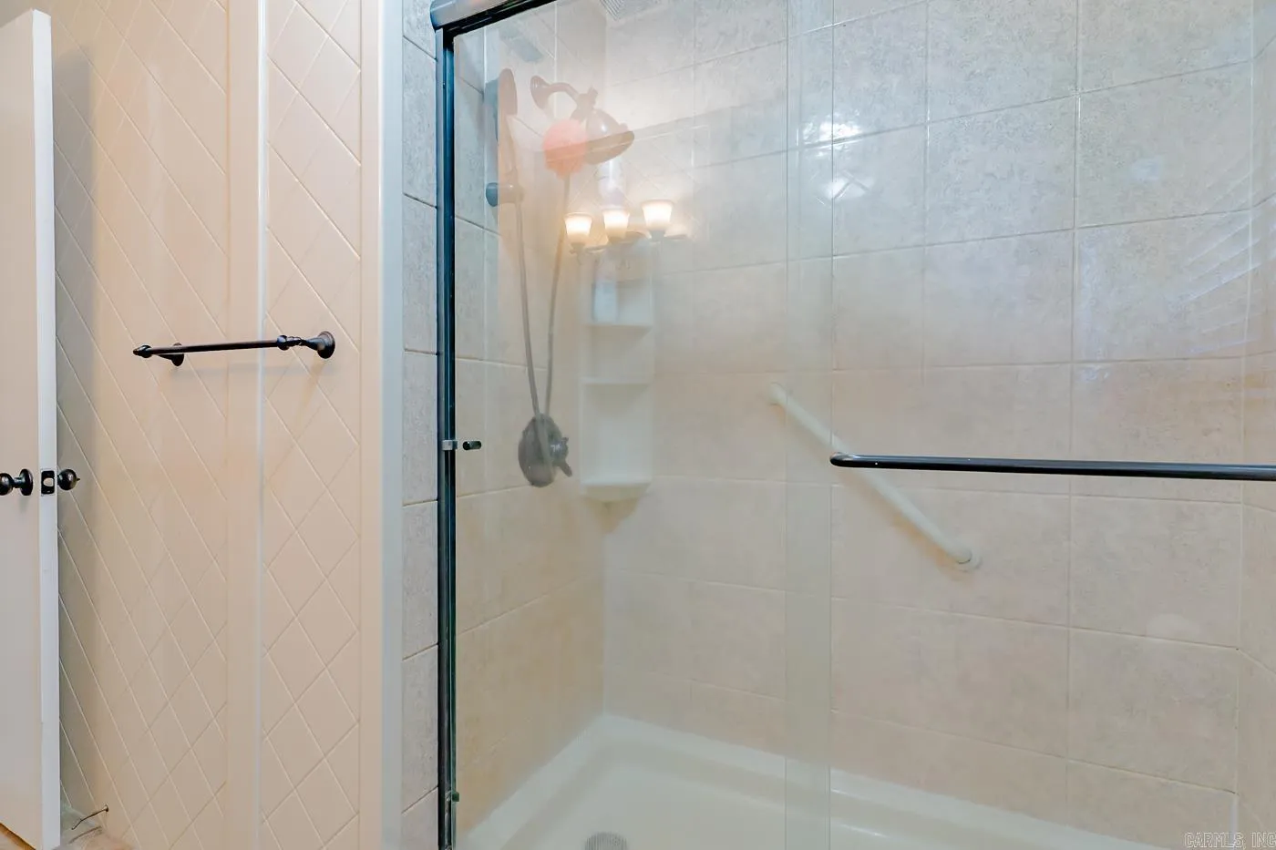 Property at 907  Nash - Image 20