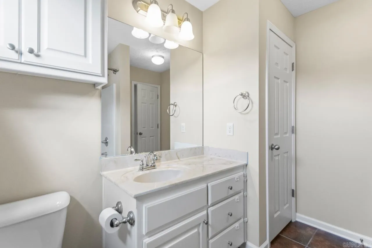 Property at 2816  Browning - Image 25
