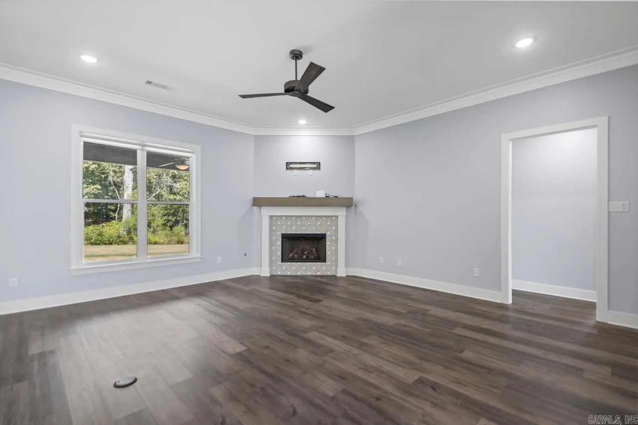 Property at 9624  Oak forest - Image 6