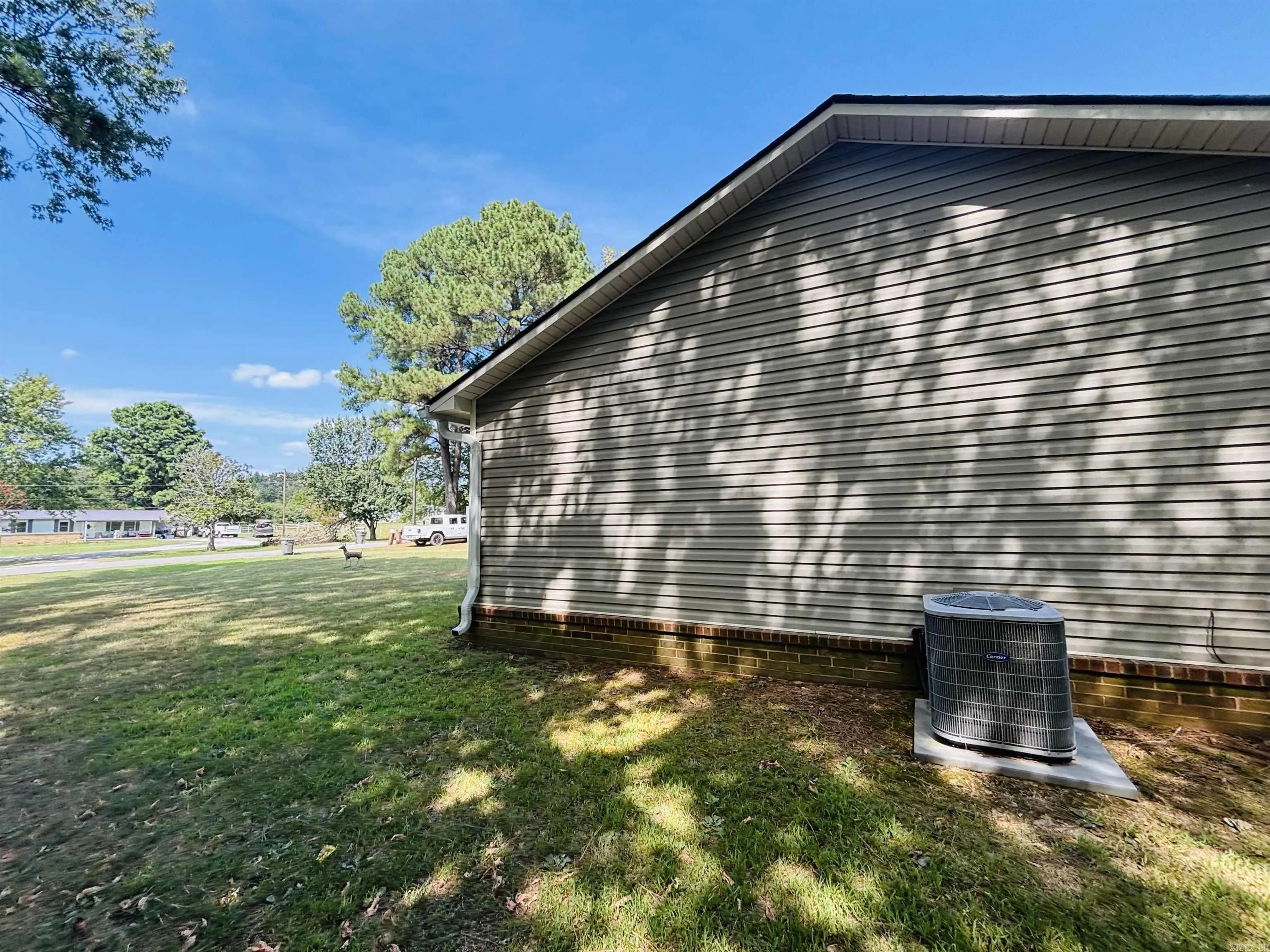 Property at 416  Pepsi cola - Image 26