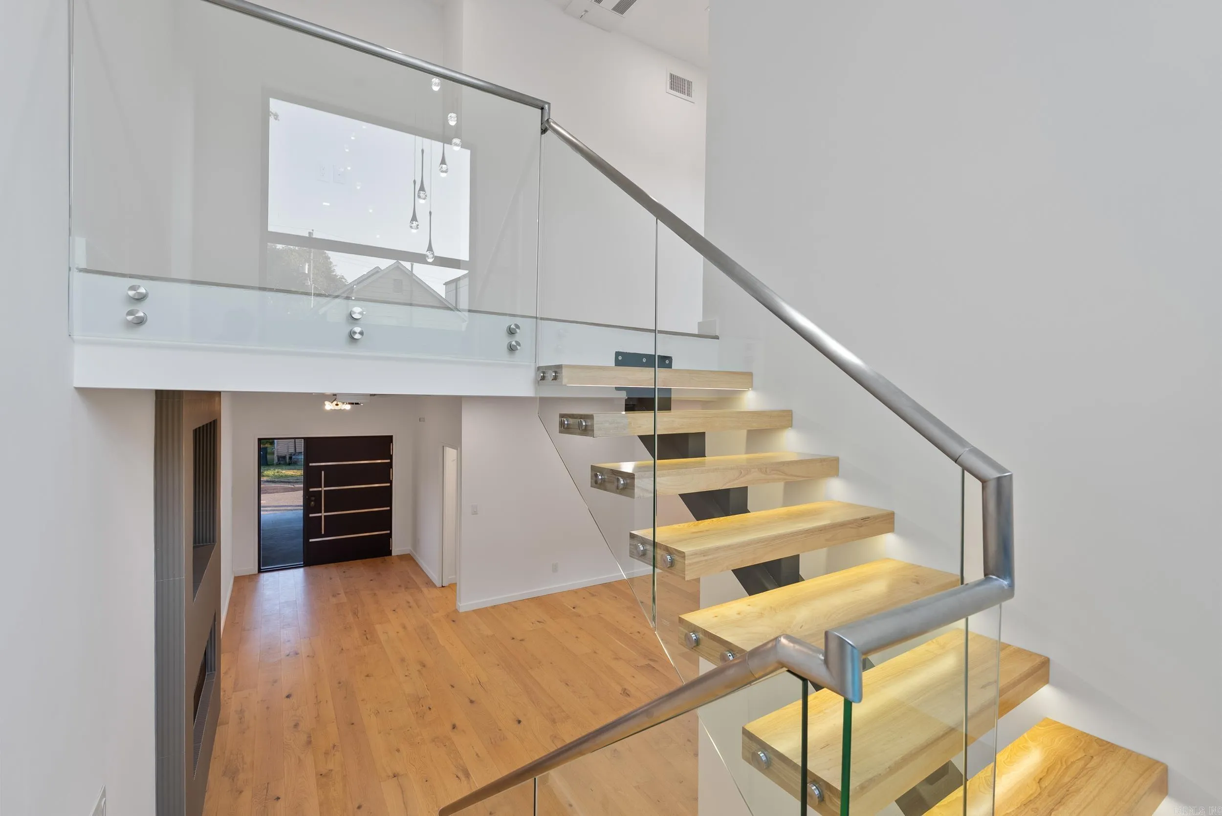 Property at 518 E 18th - Image 17