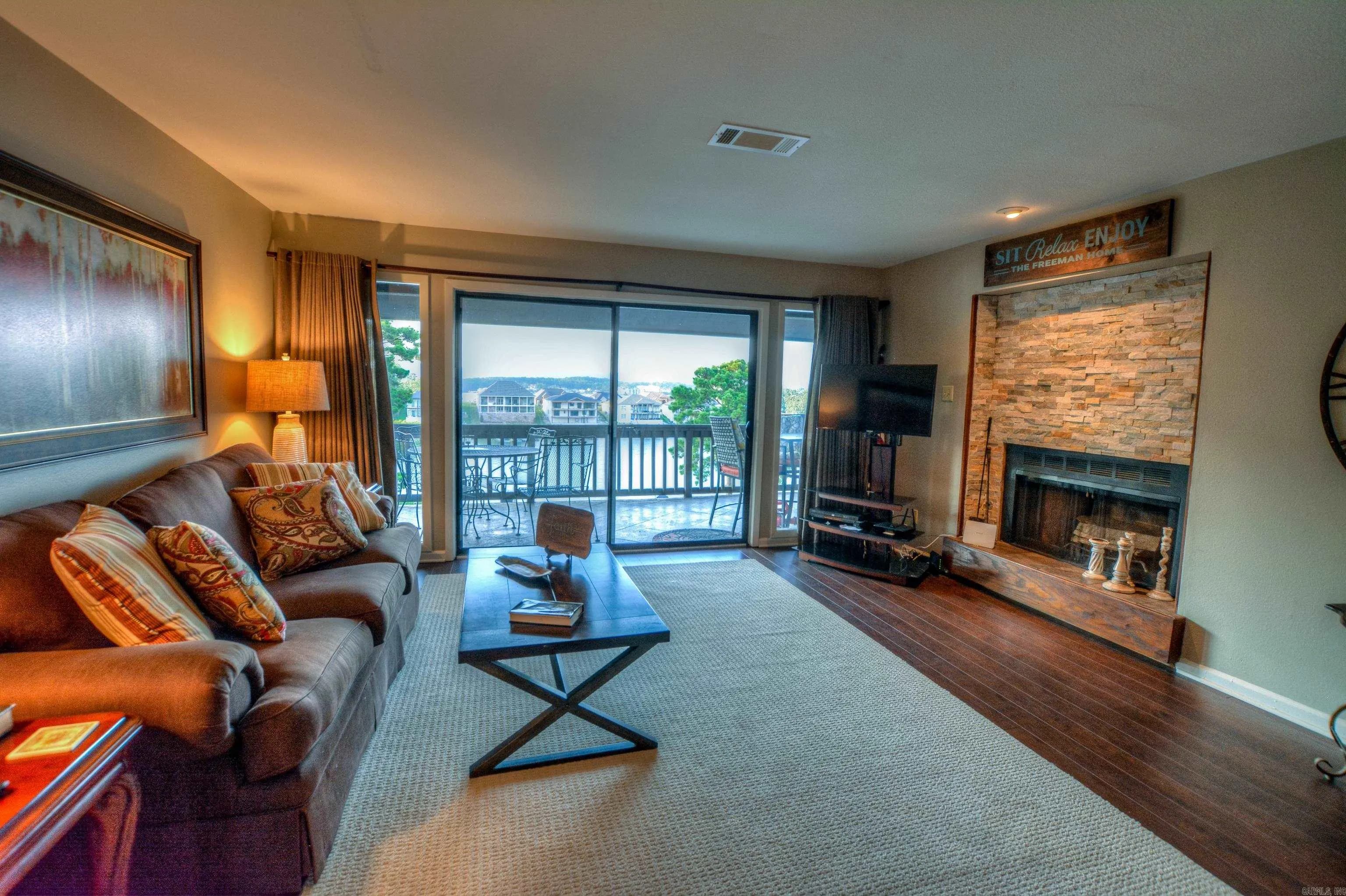 Property at 200  Hamilton oaks, E3 - Image 11