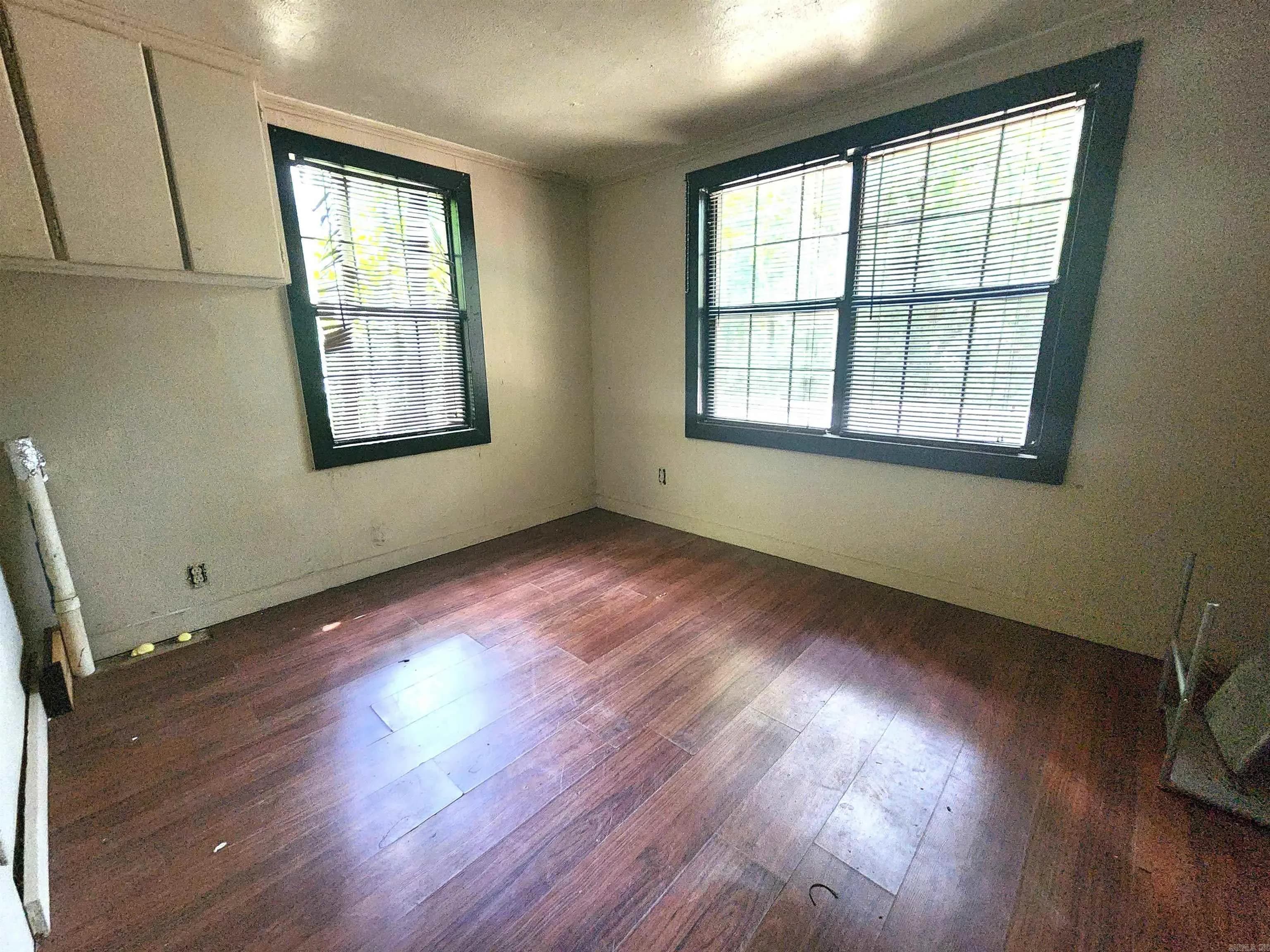 Property at 127 N Ripley - Image 17